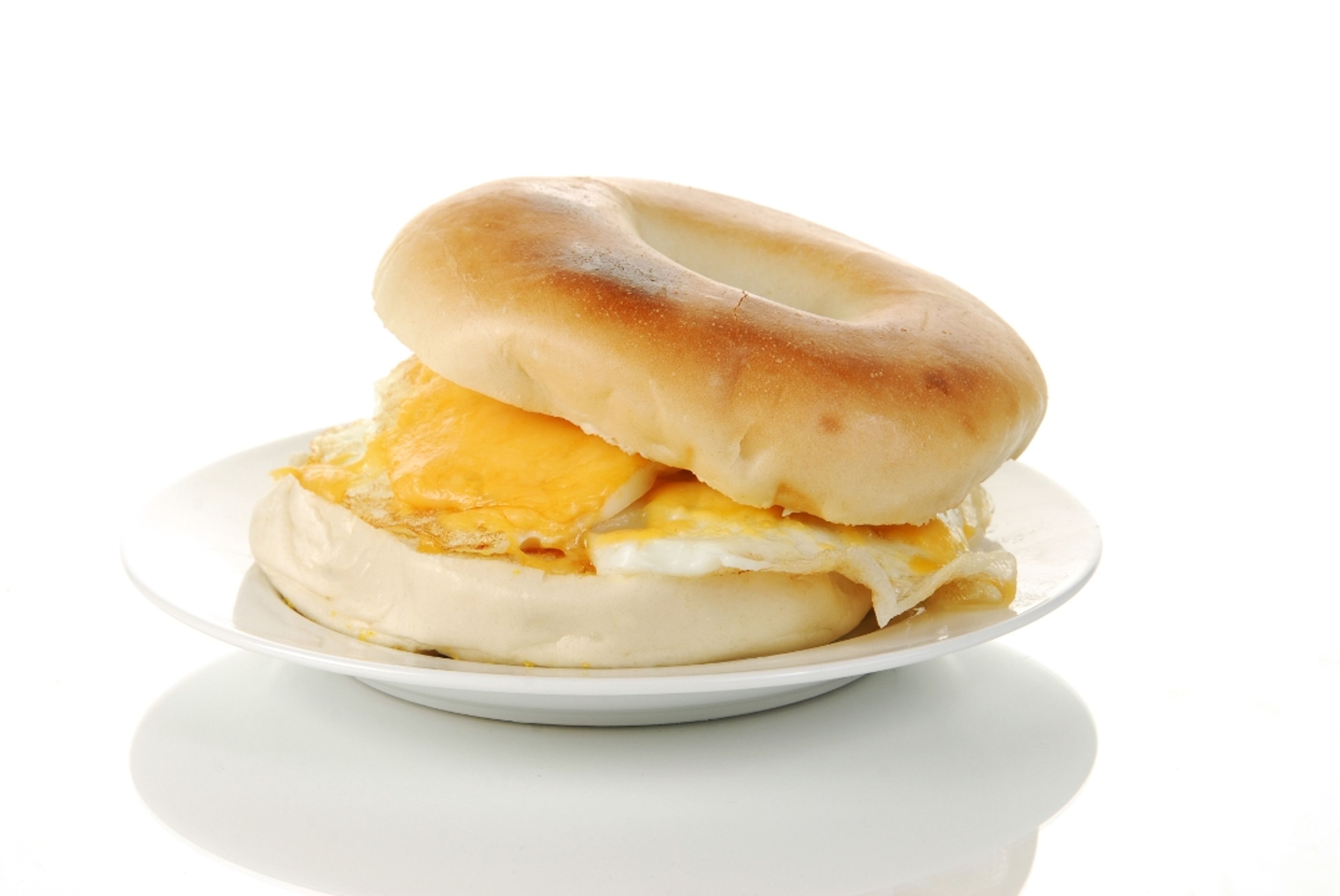 EGG & CHZ BAGEL SANDWICH.