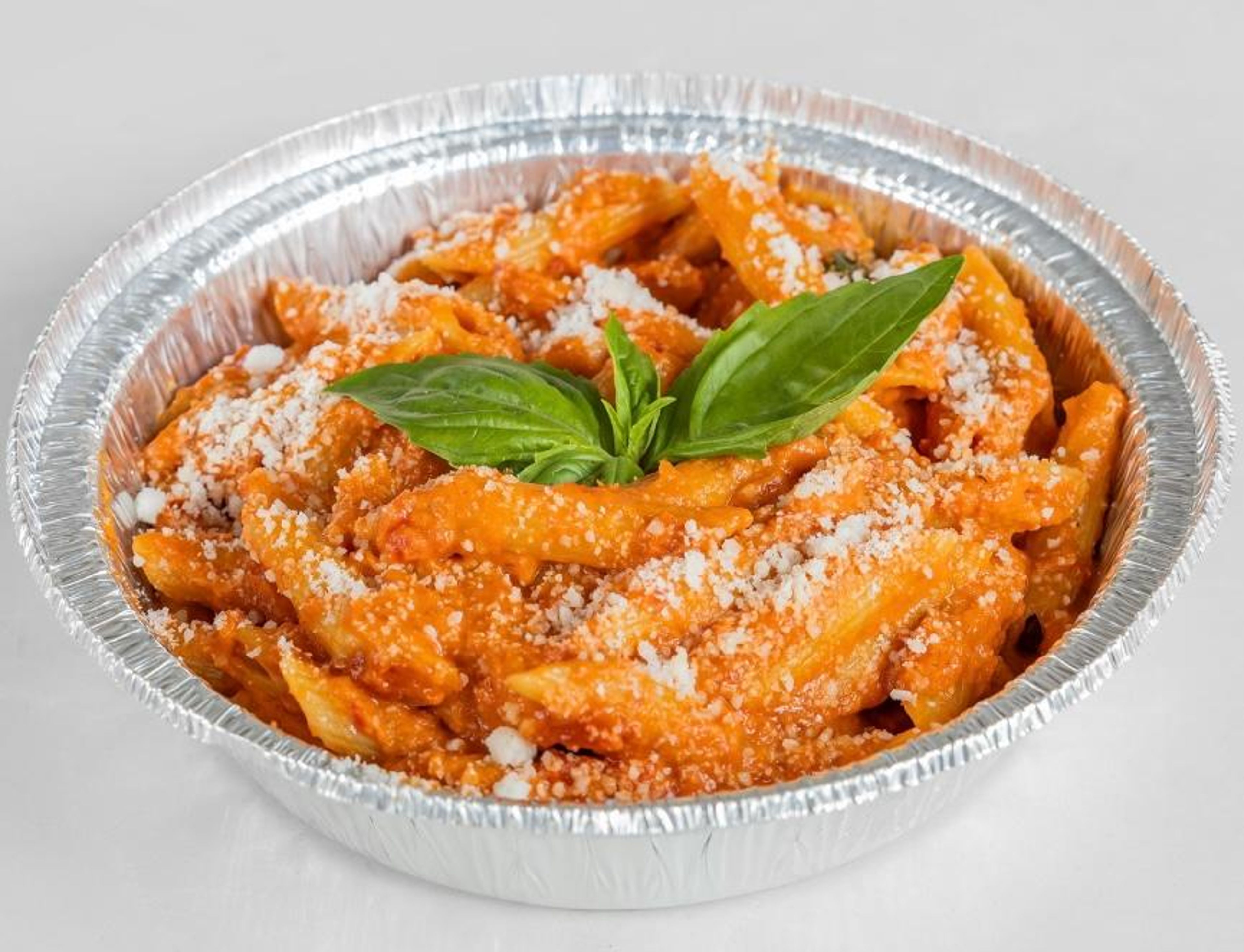Penne con Panna e Pomodoro.