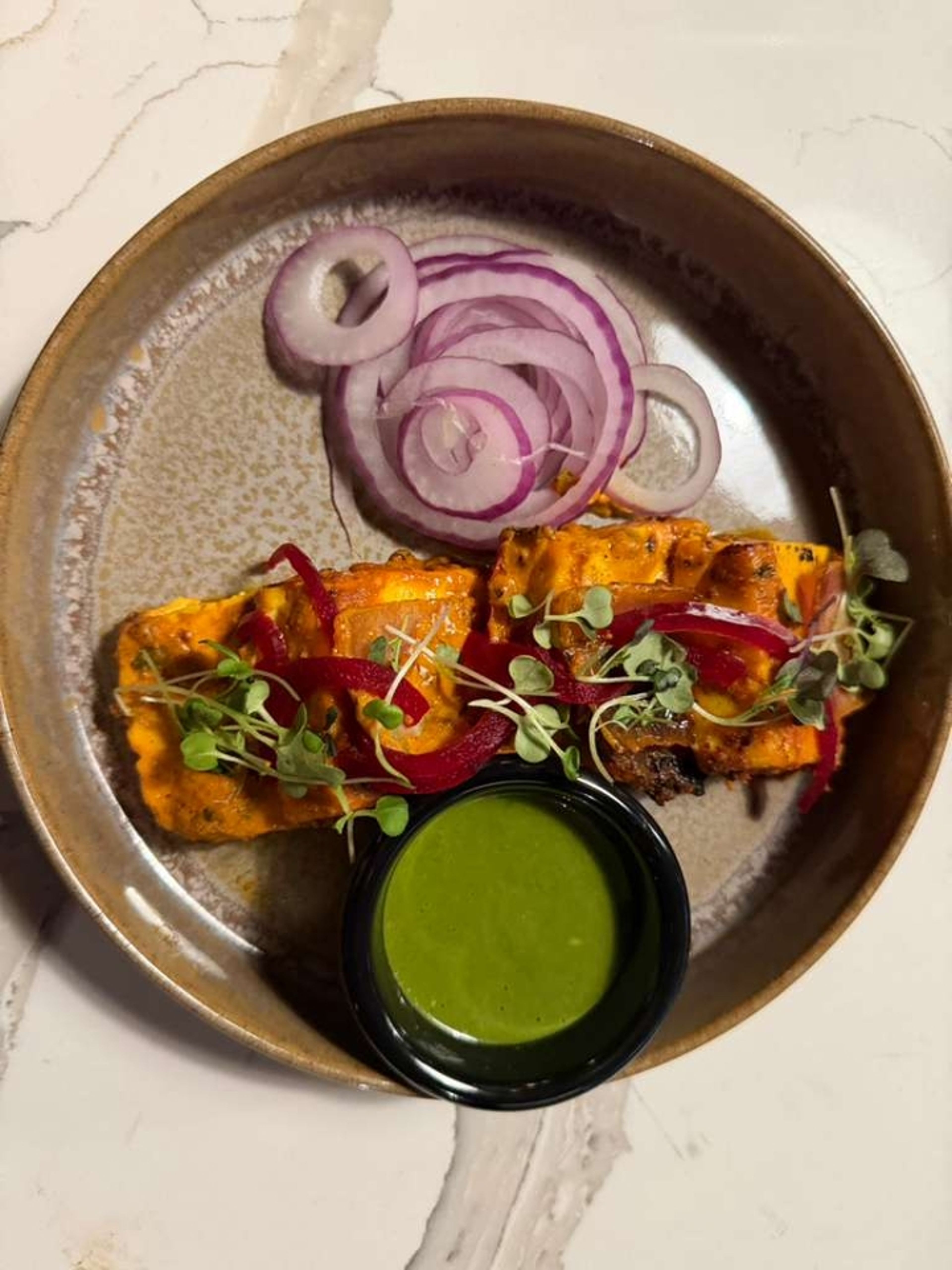 Tandoori Paneer Tikka (v, d).