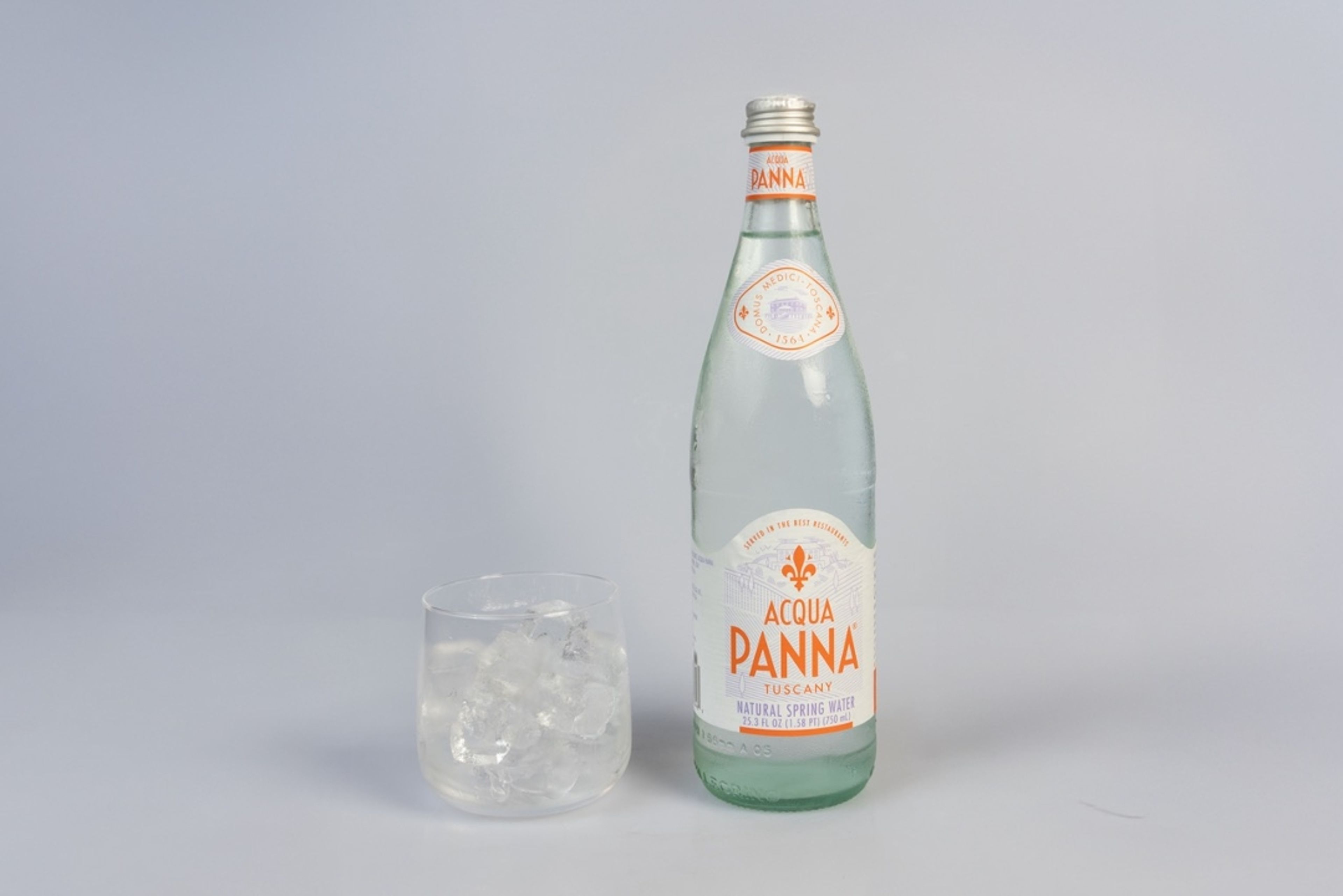 AQUA PANNA MINERAL WATER.