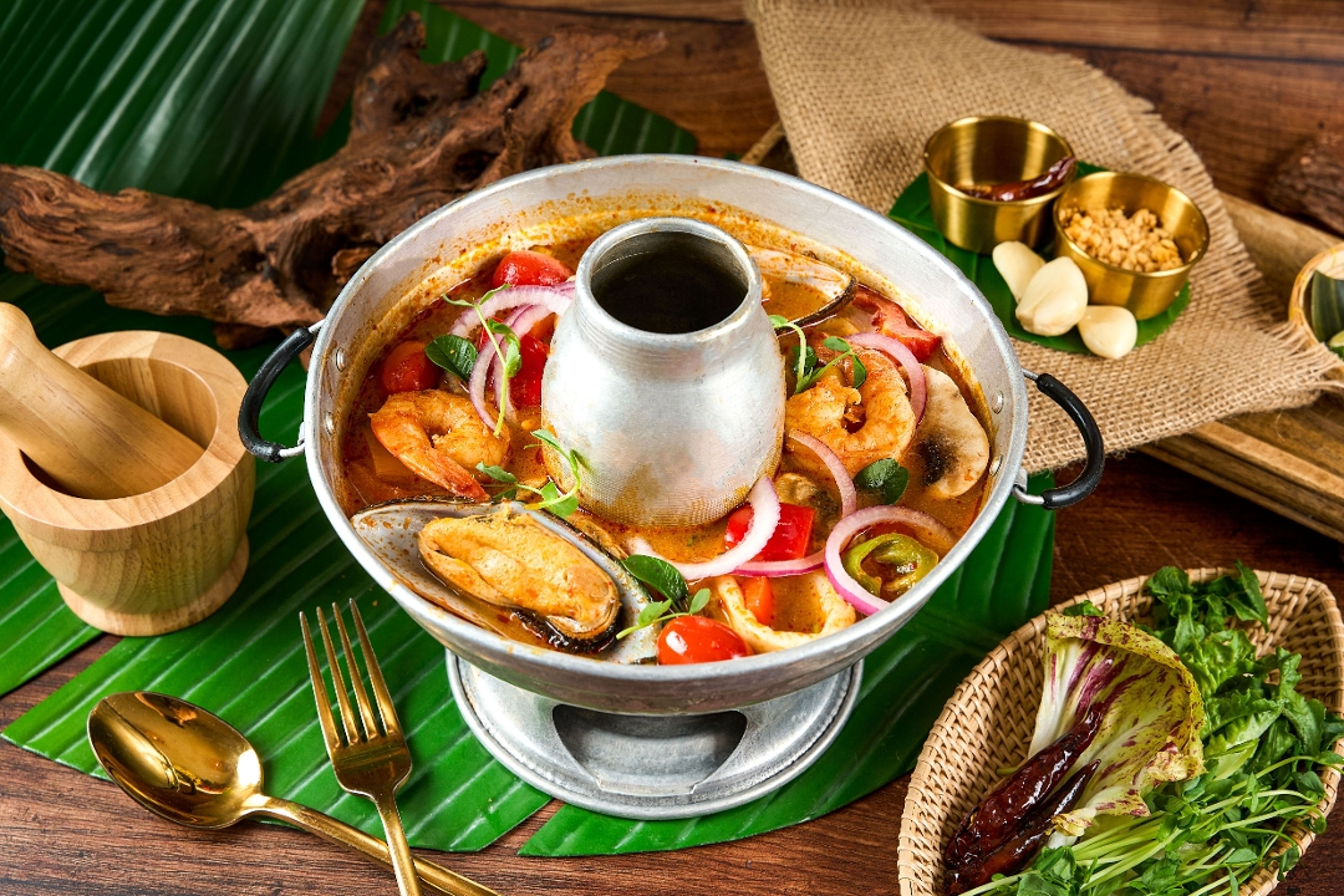 Seafood Tom Yum Hot Pot (G) S 6 Serving.