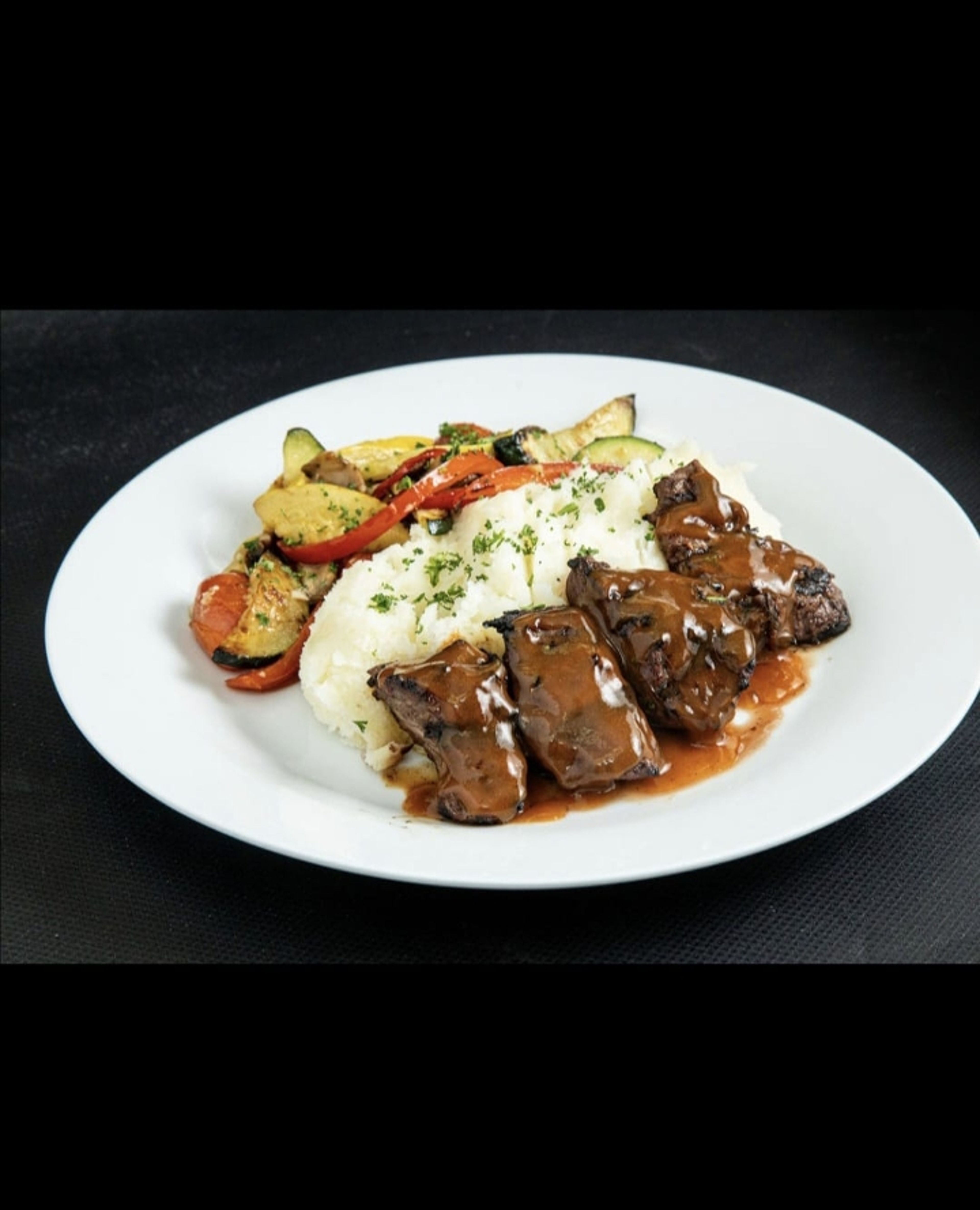 Takeout Options for American Bar & Grill