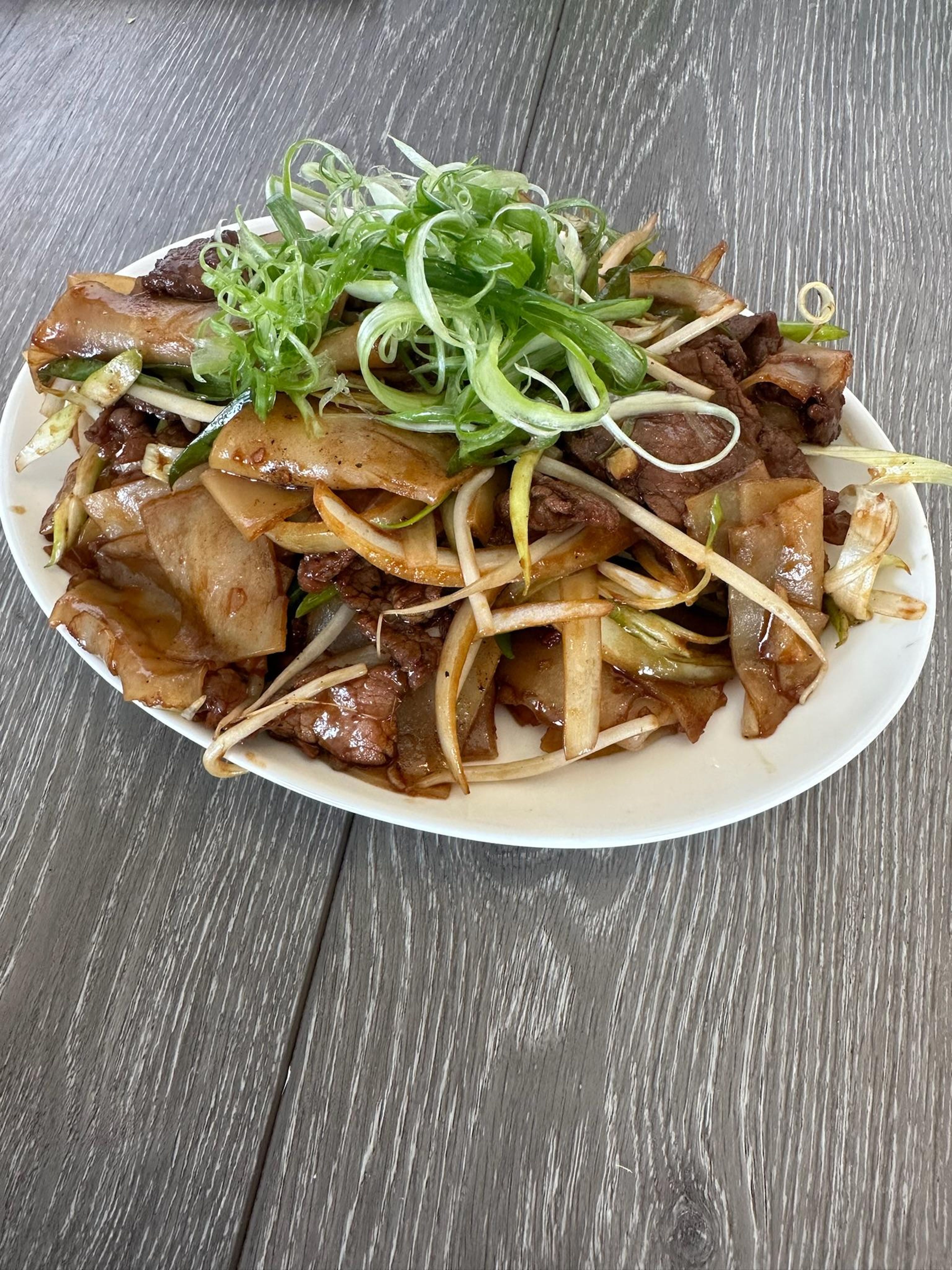 Flat Noodle Stir-Fry (Pho Ap Chao).