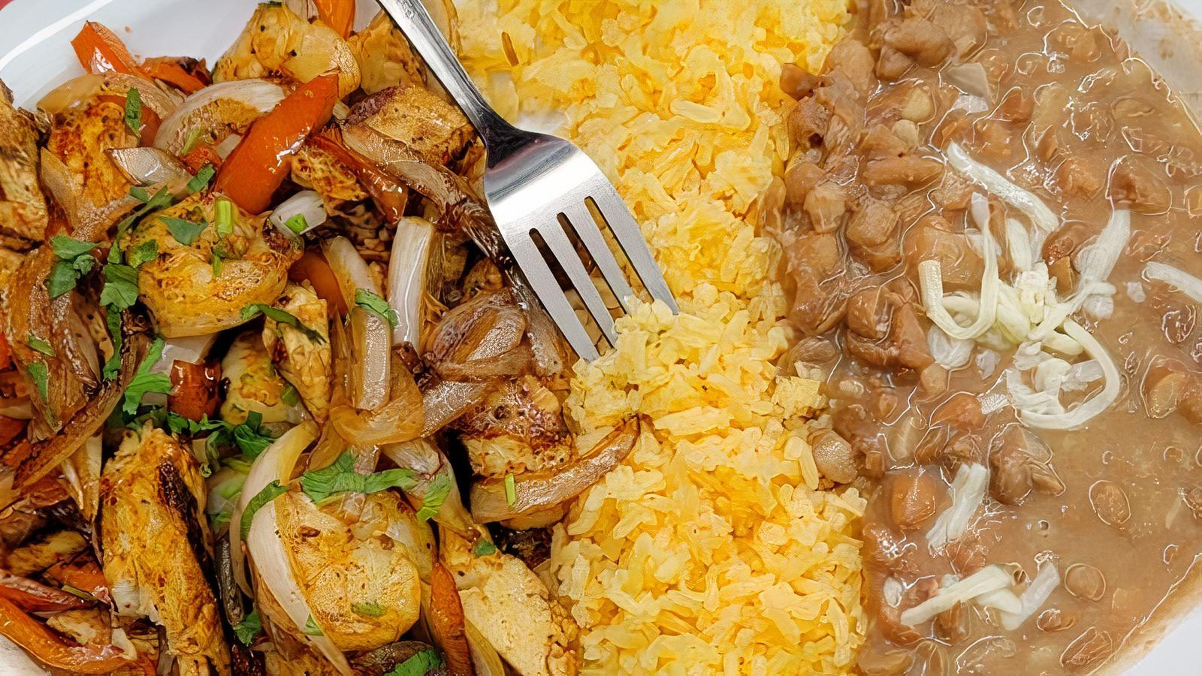 Special Plate | Meat, Rice & Beans.