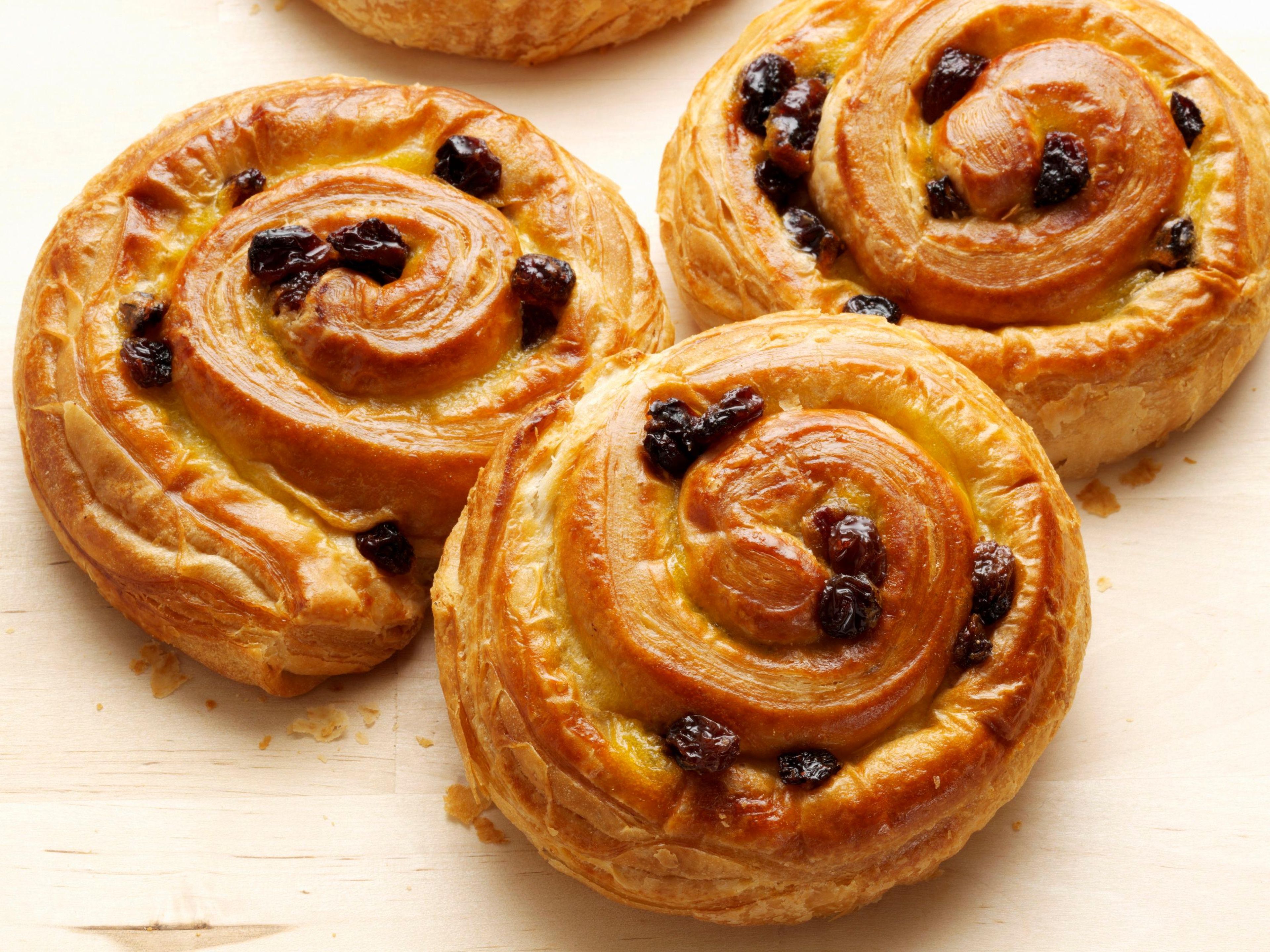 RAISIN ROLL.