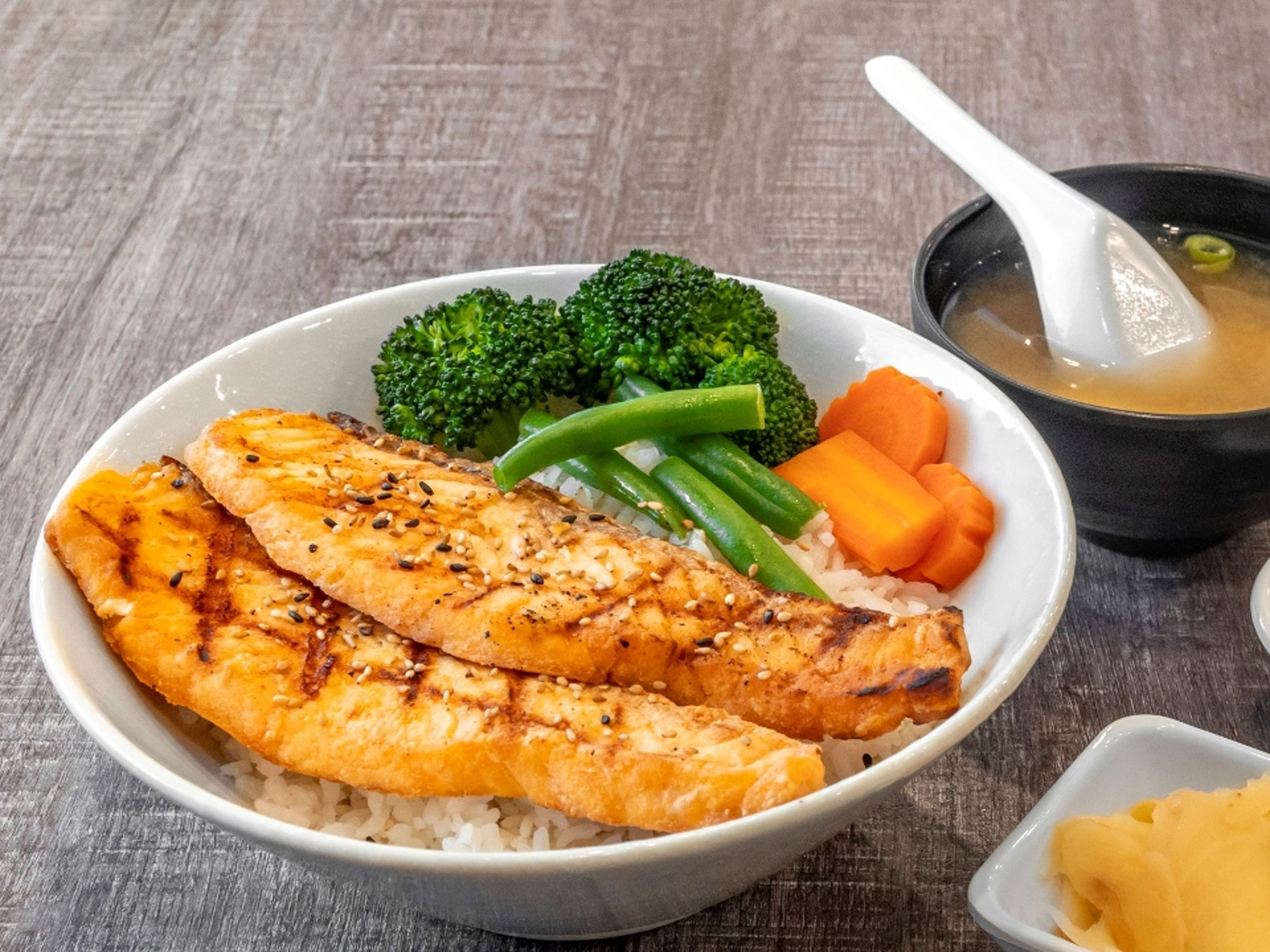 Delicious Teriyaki Dishes: Sushi, Chicken, and More