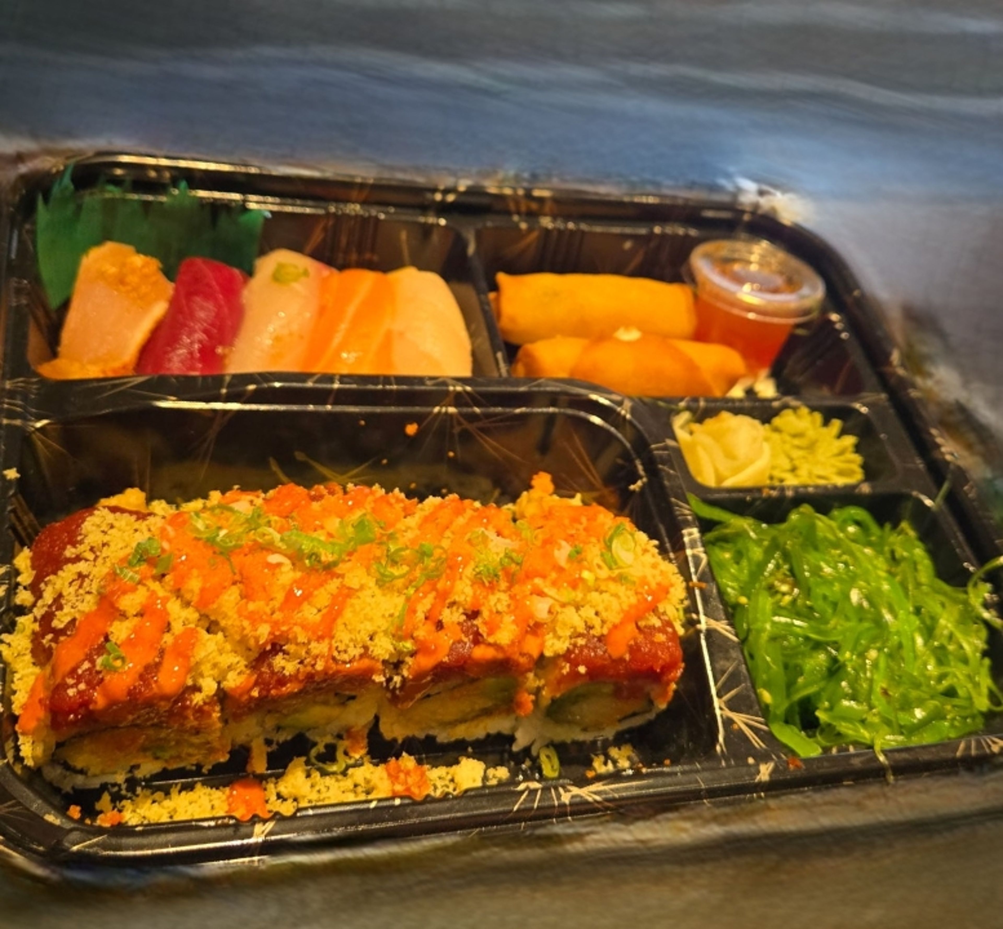 (L) Sushi Combo/Signature.