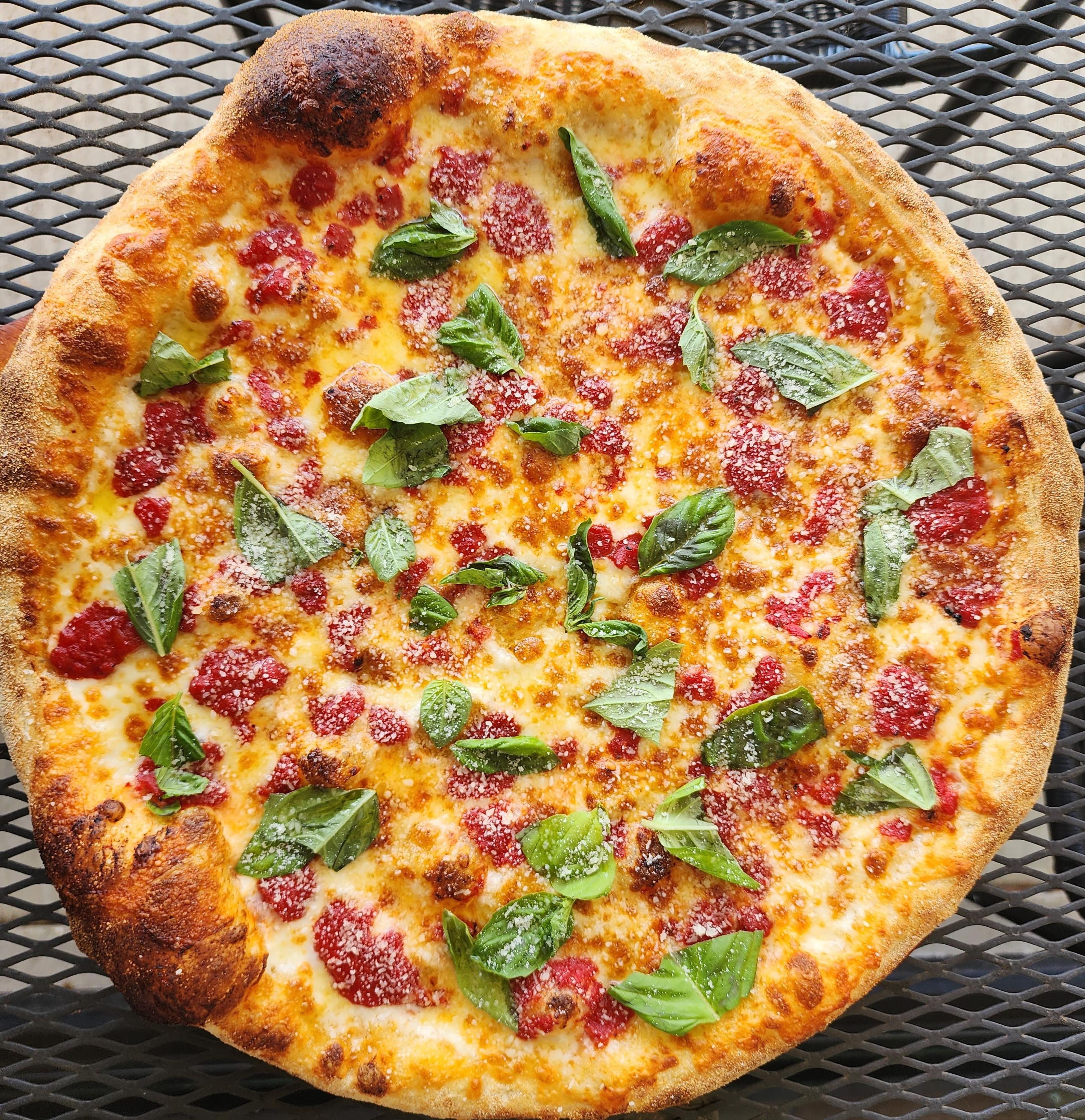 10" Margherita Pizza.