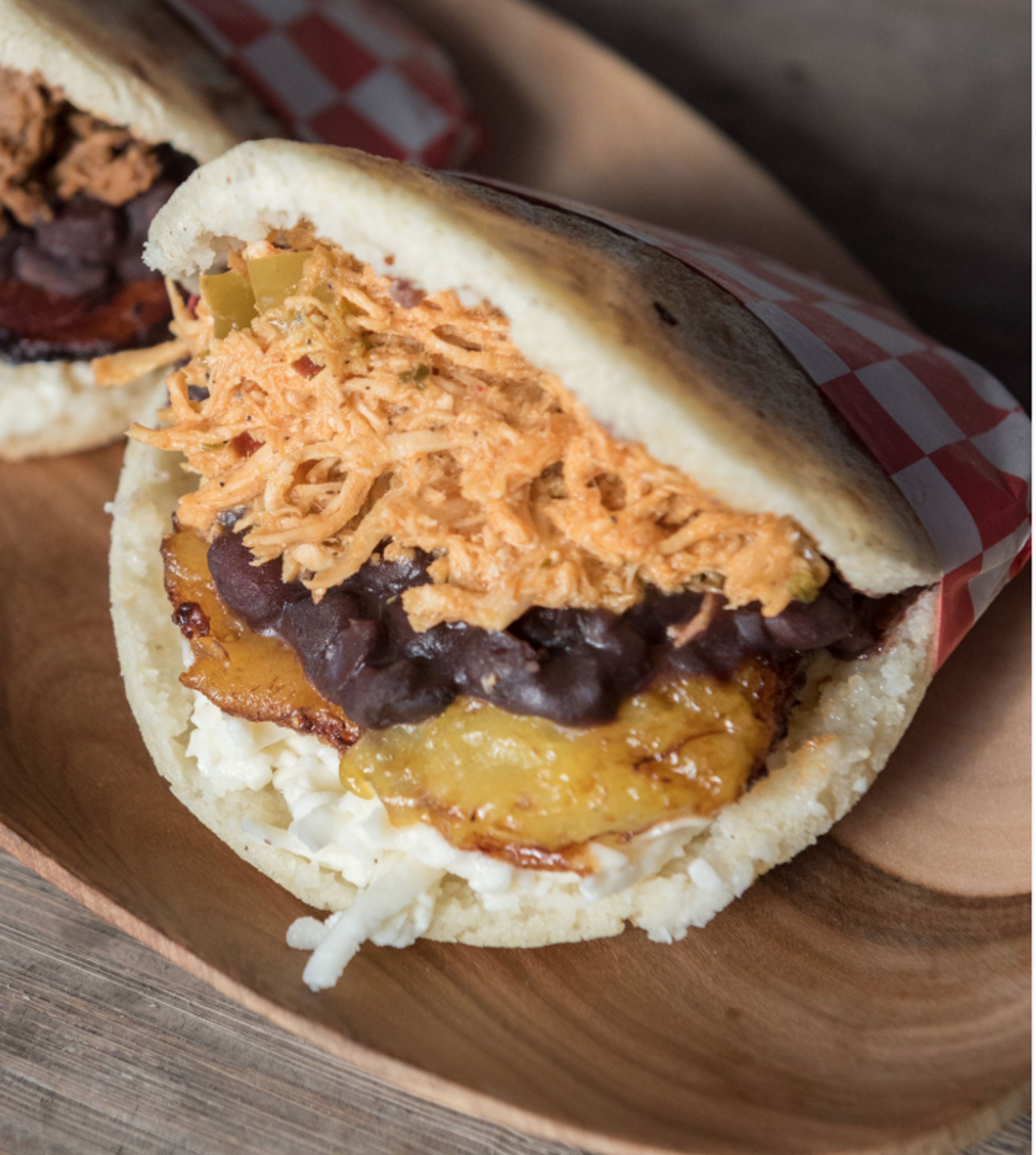 Chicken Pabellón Arepa.