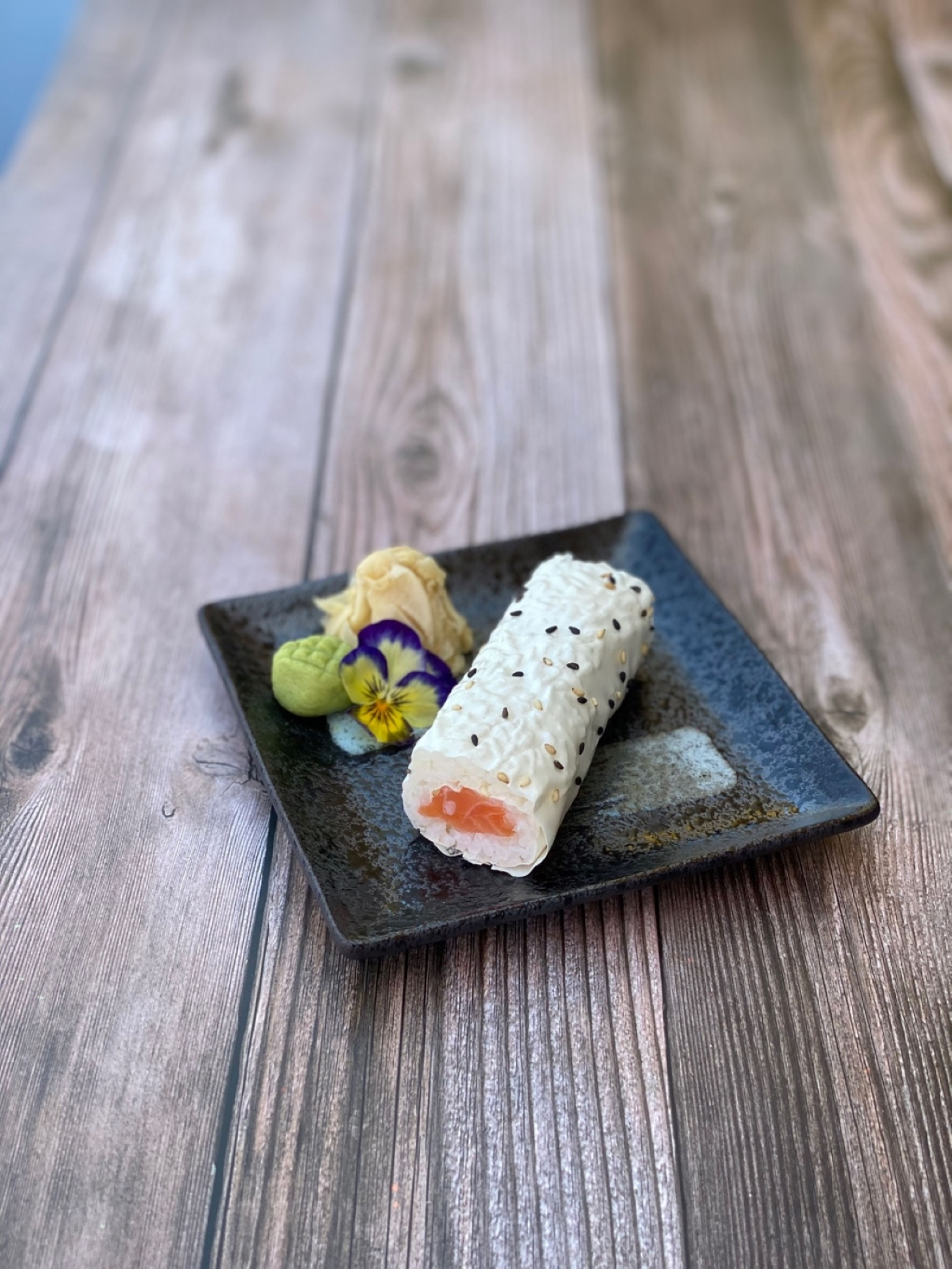 Salmon Hand Roll.