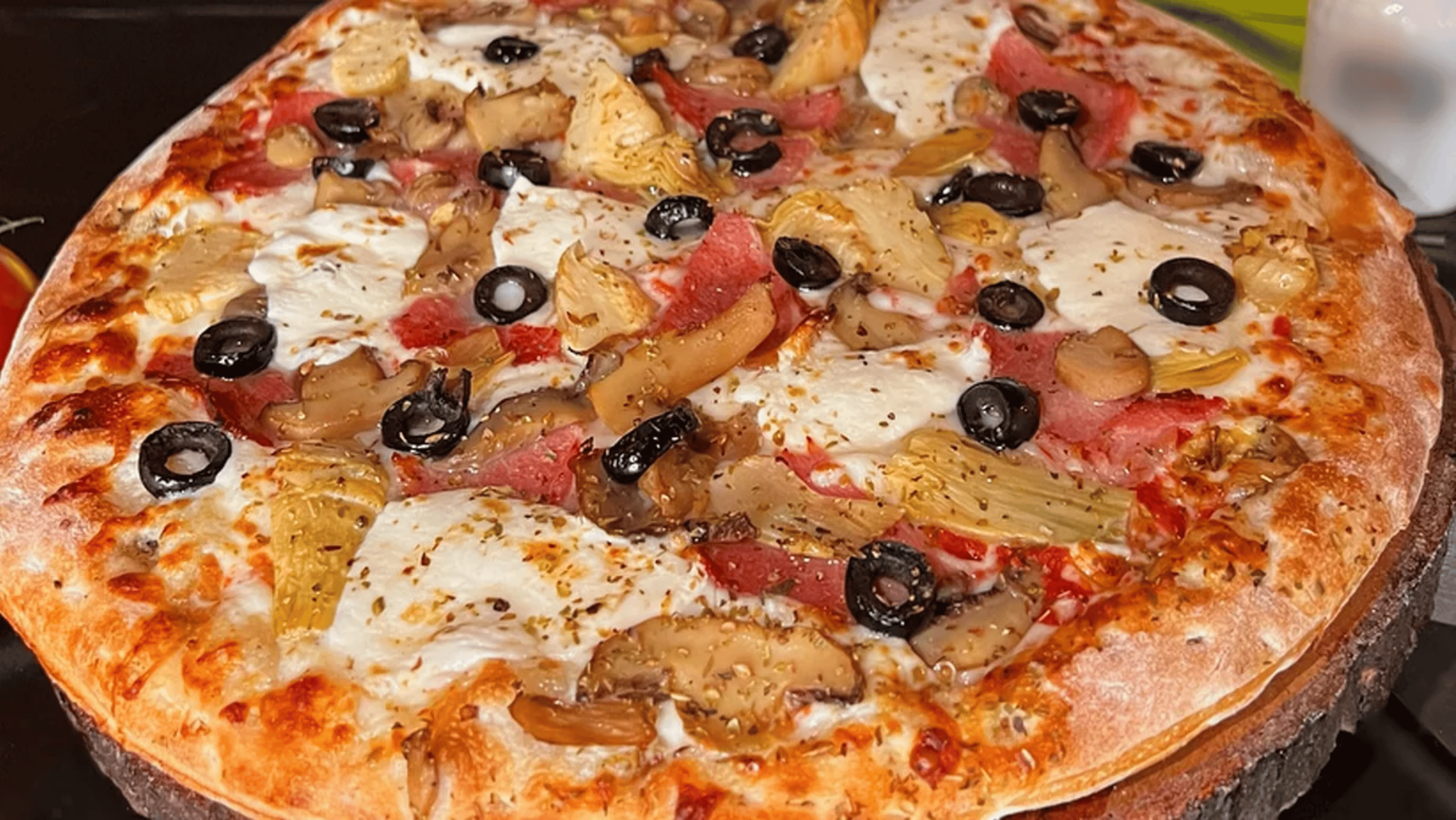 Capricciosa Pizza.