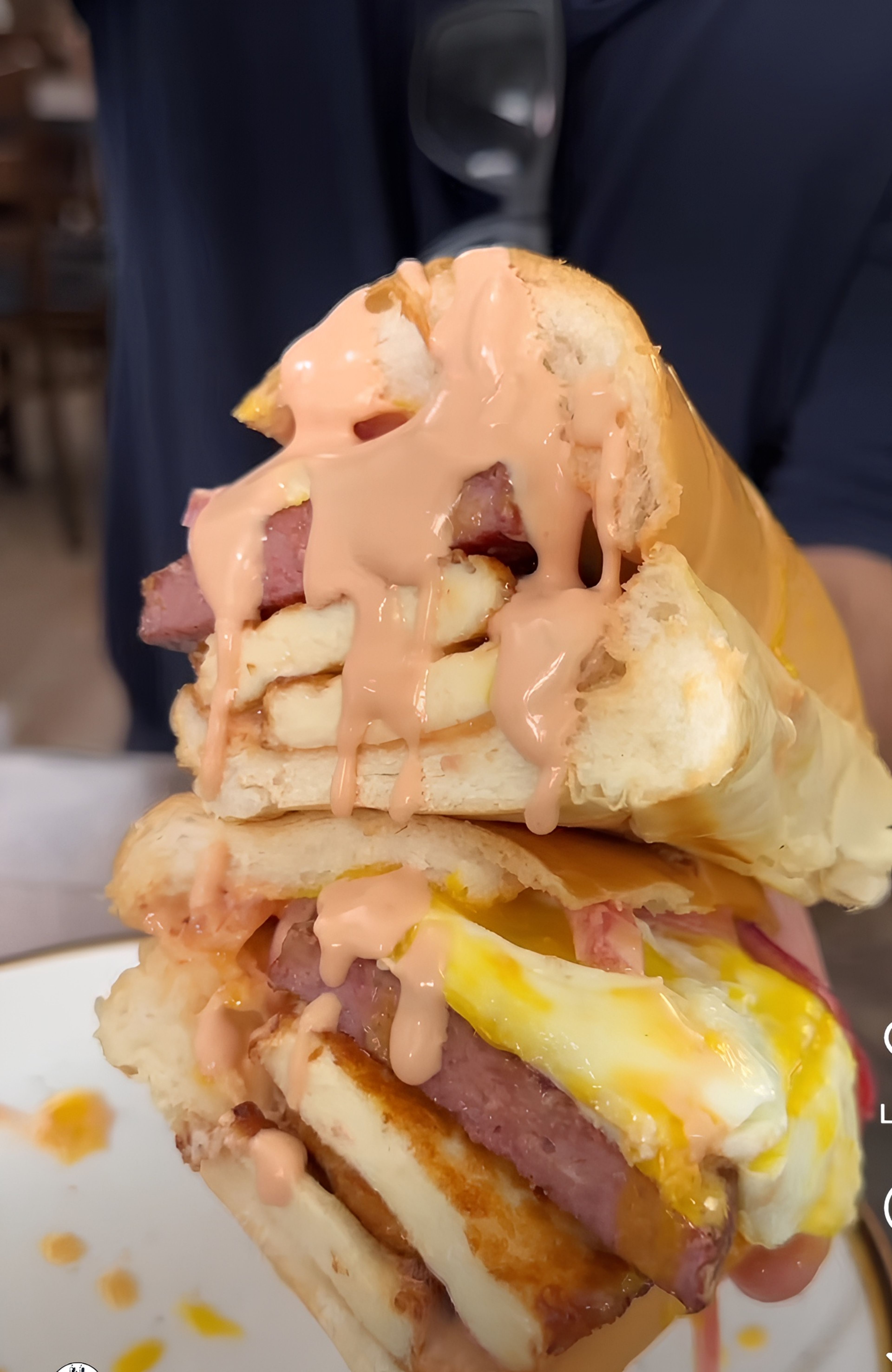 Tres Golpe Sandwich.