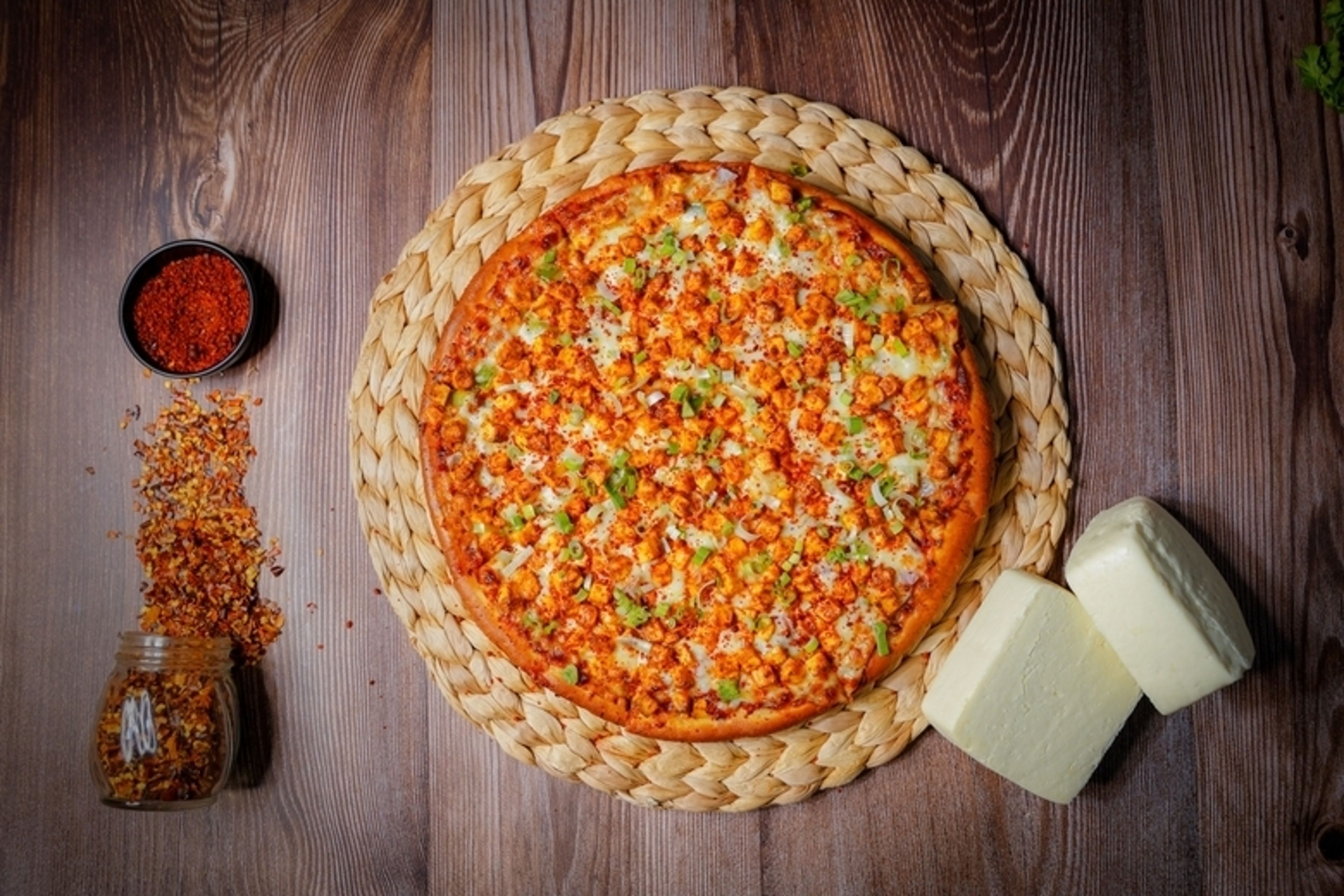 Achari Paneer Pizza.