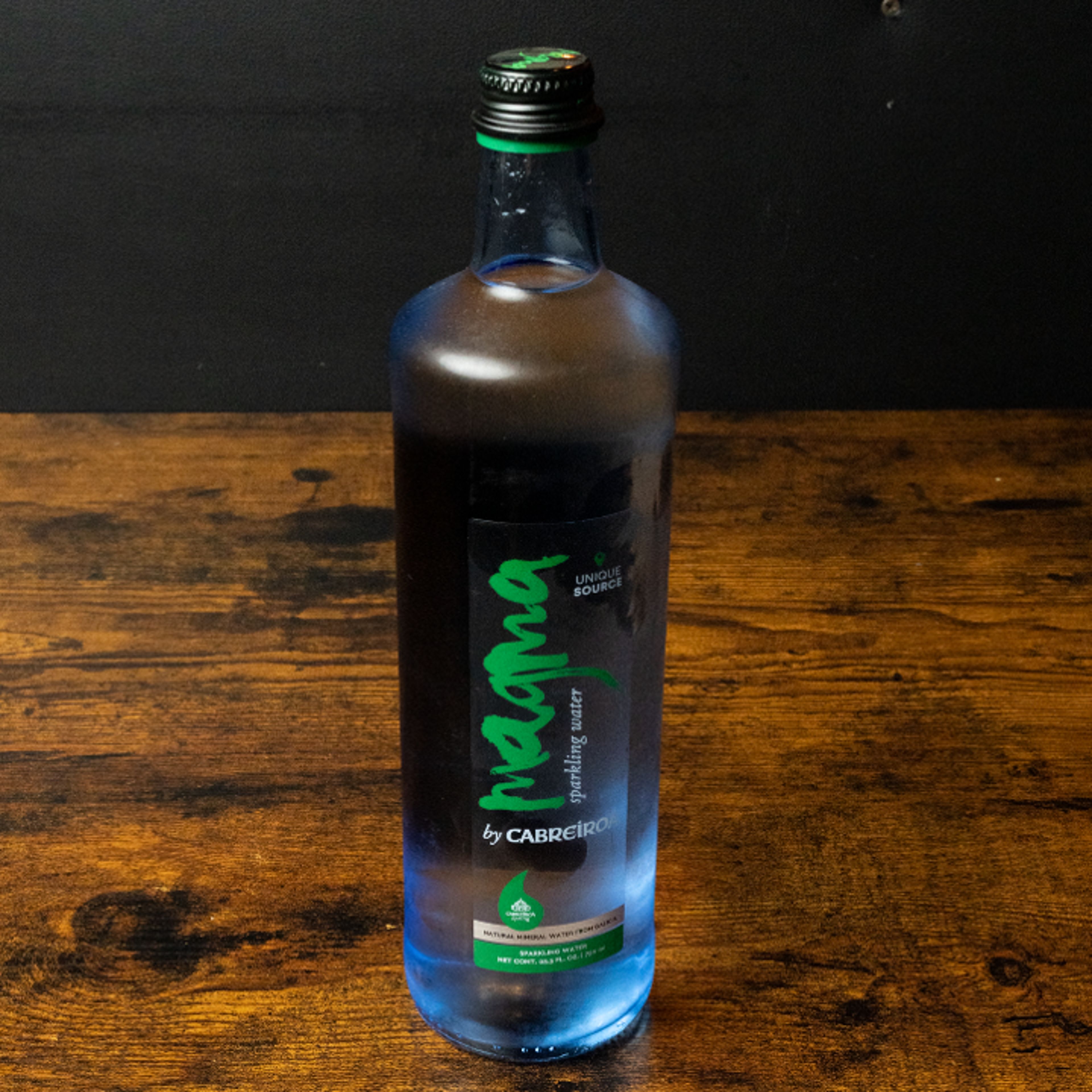 BOTTLED SPARKLING WATER.