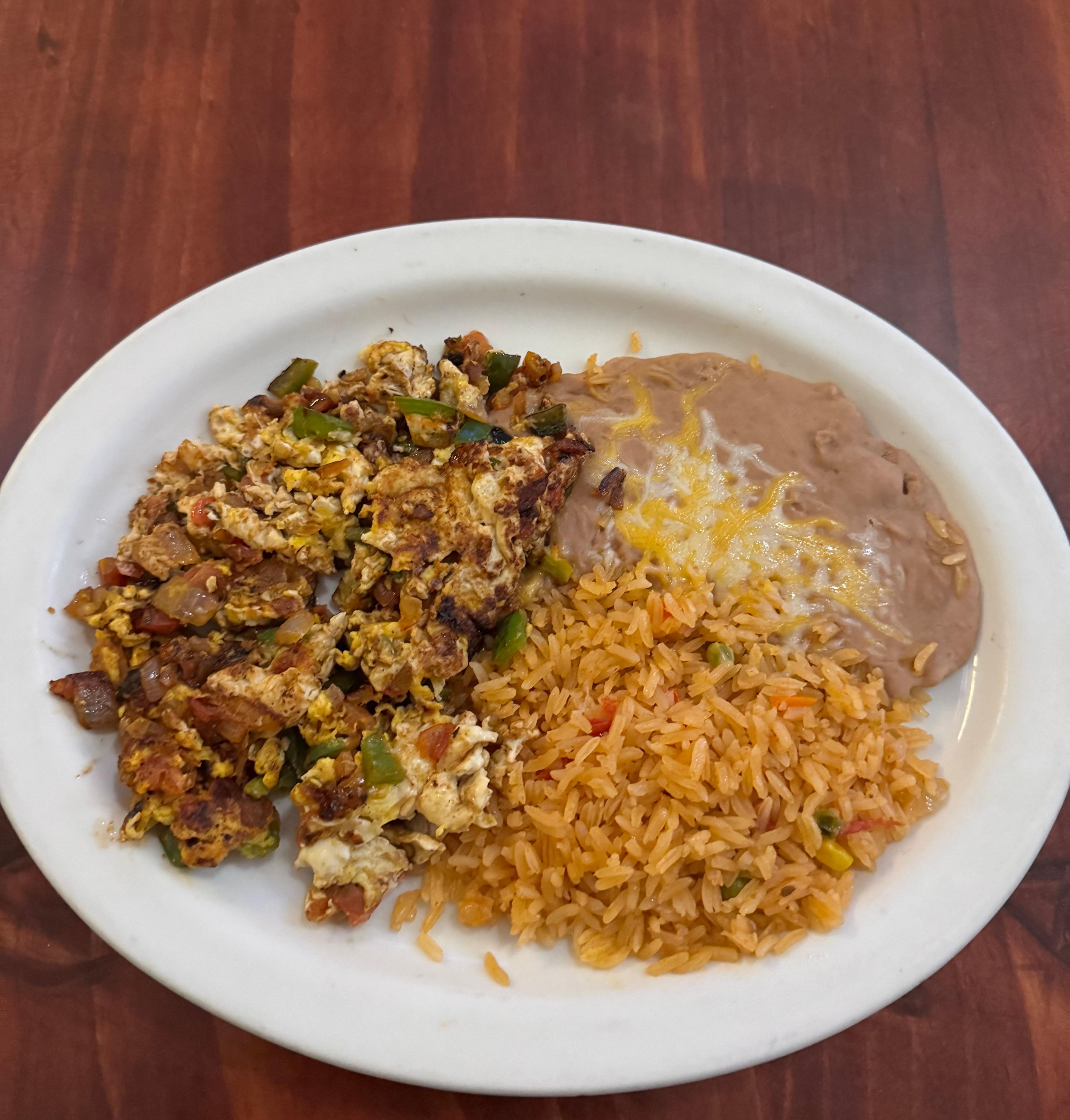 L Huevos a la Mexicana.