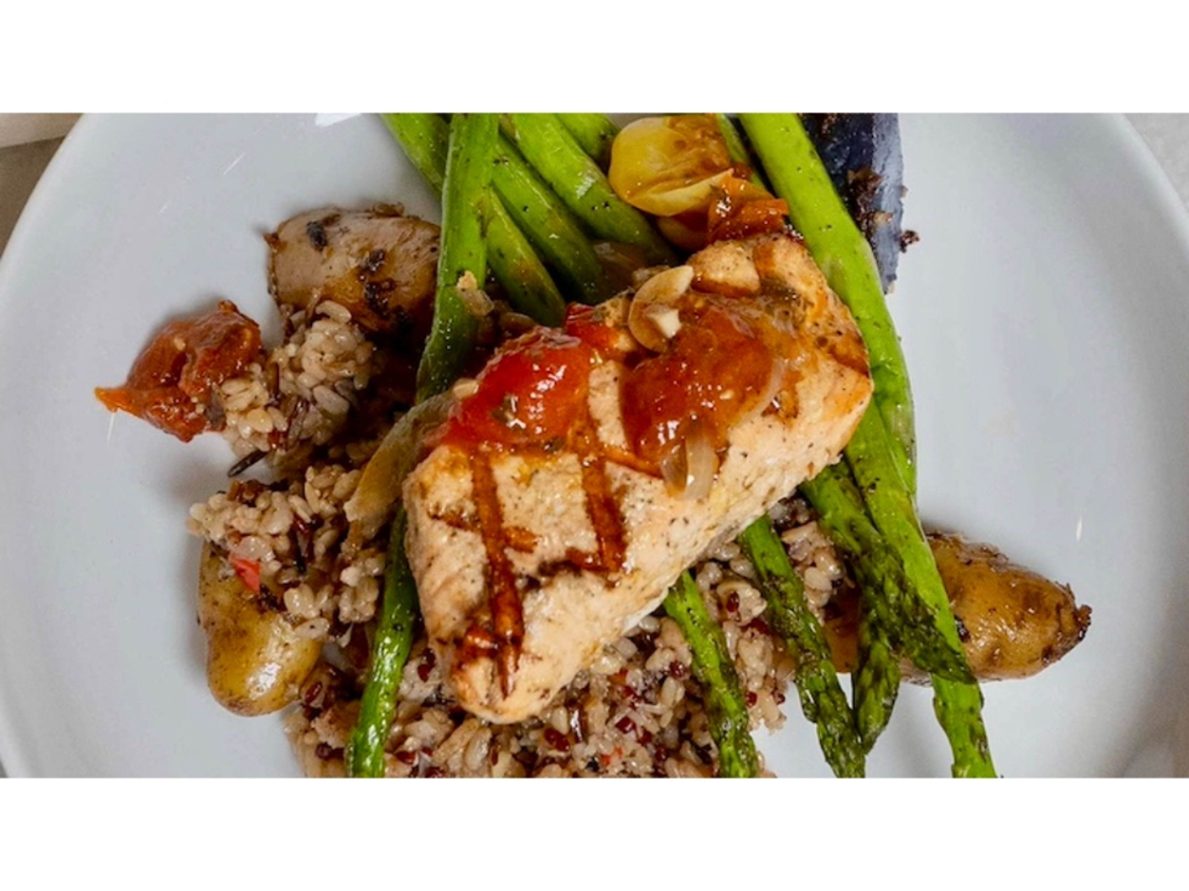 ROMESCO SALMON BOWL.