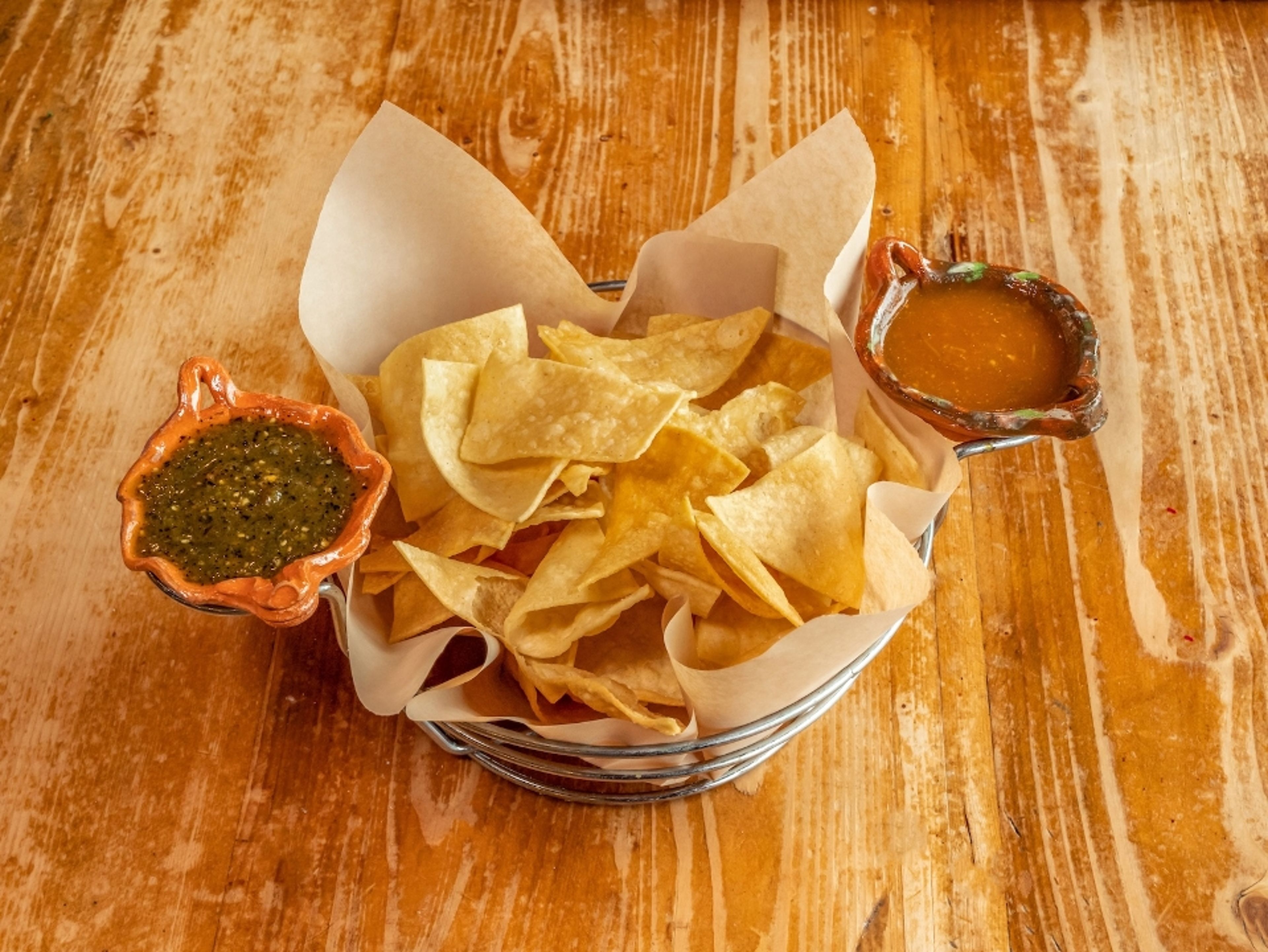 Large Chips & Salsa.