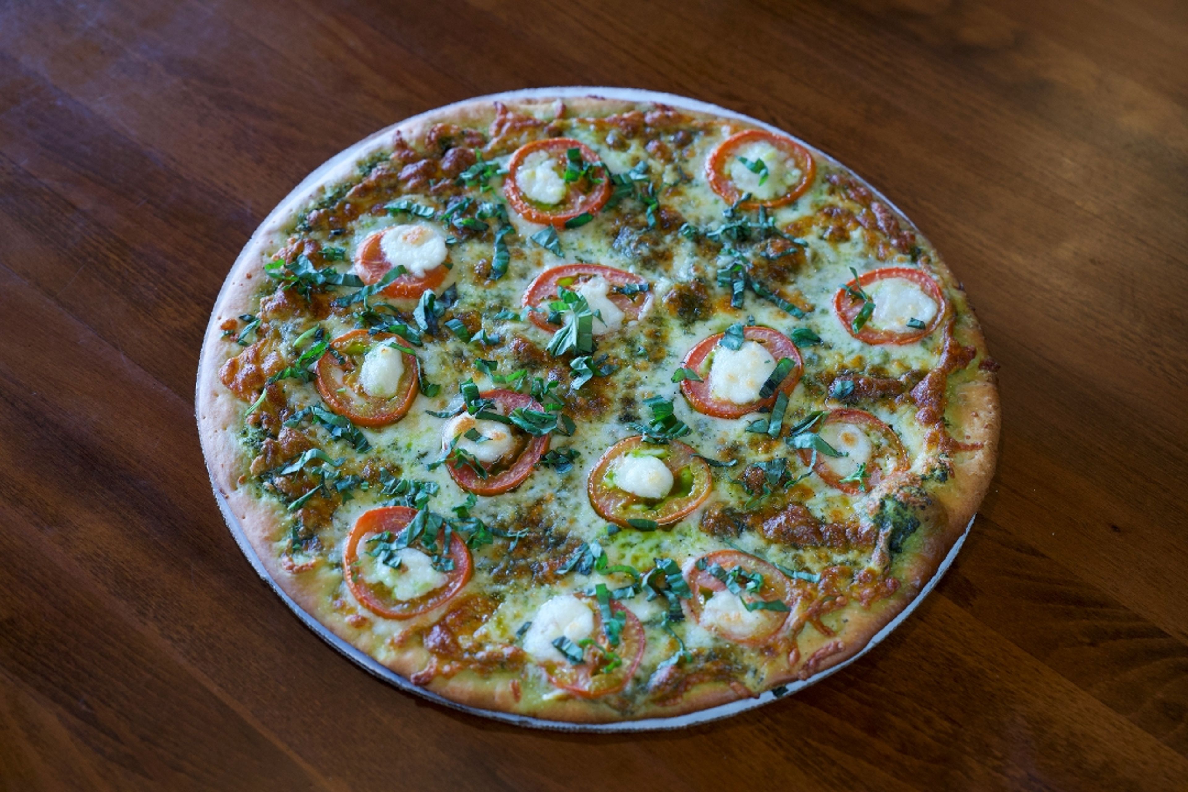 THIN CRUST Margherita.