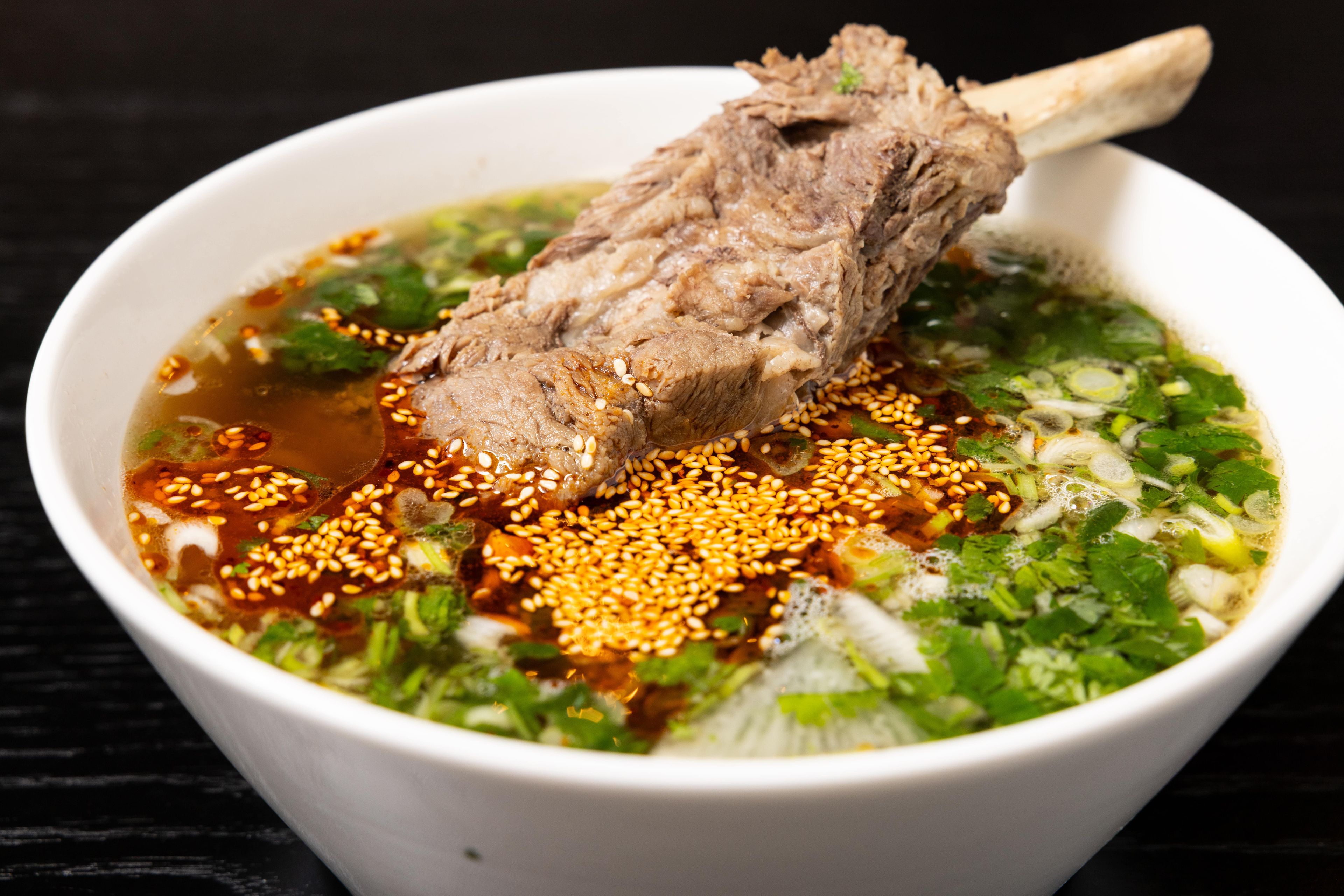 Signature Braised Beef Rib Noodles Soup 西域牛肋排面.