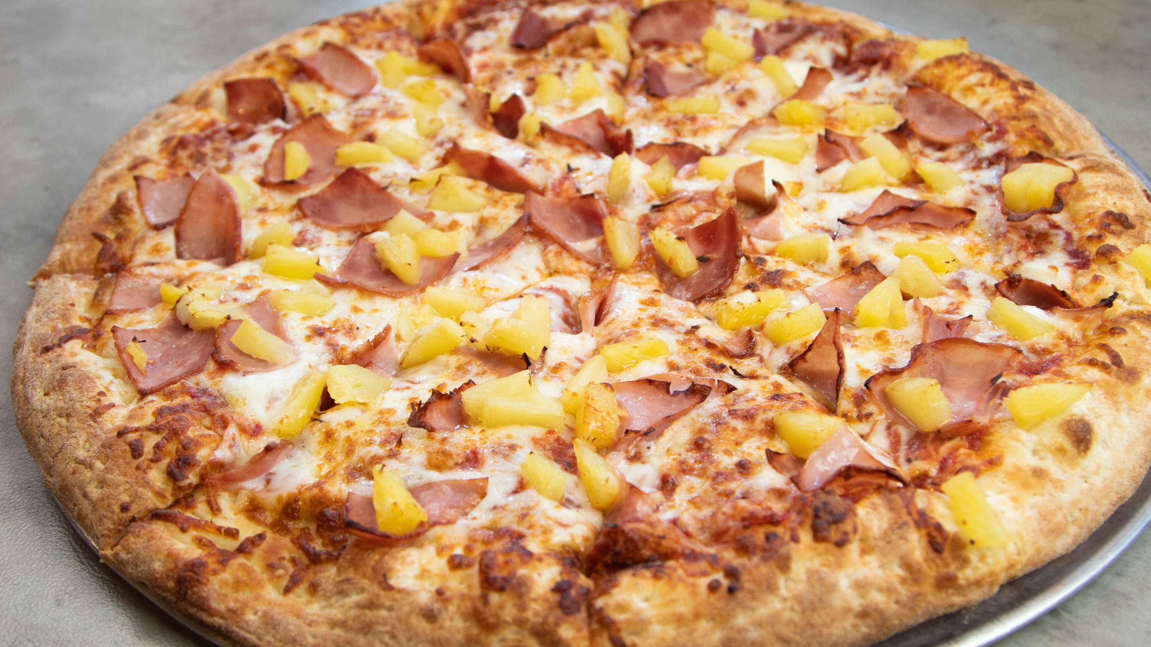 PIZZA-HAWAIIAN 12".