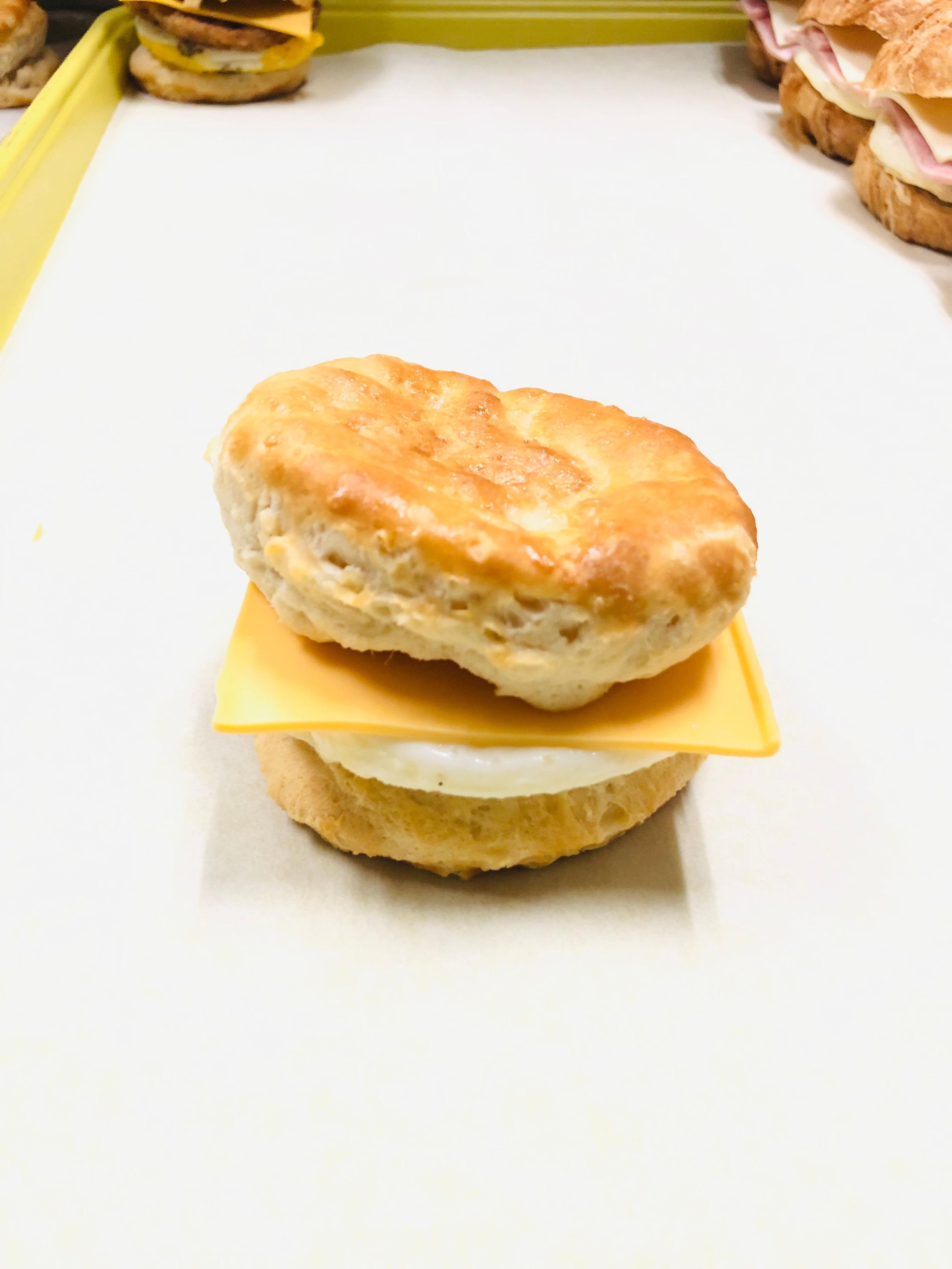 Biscuit SW: Egg & Cheese.