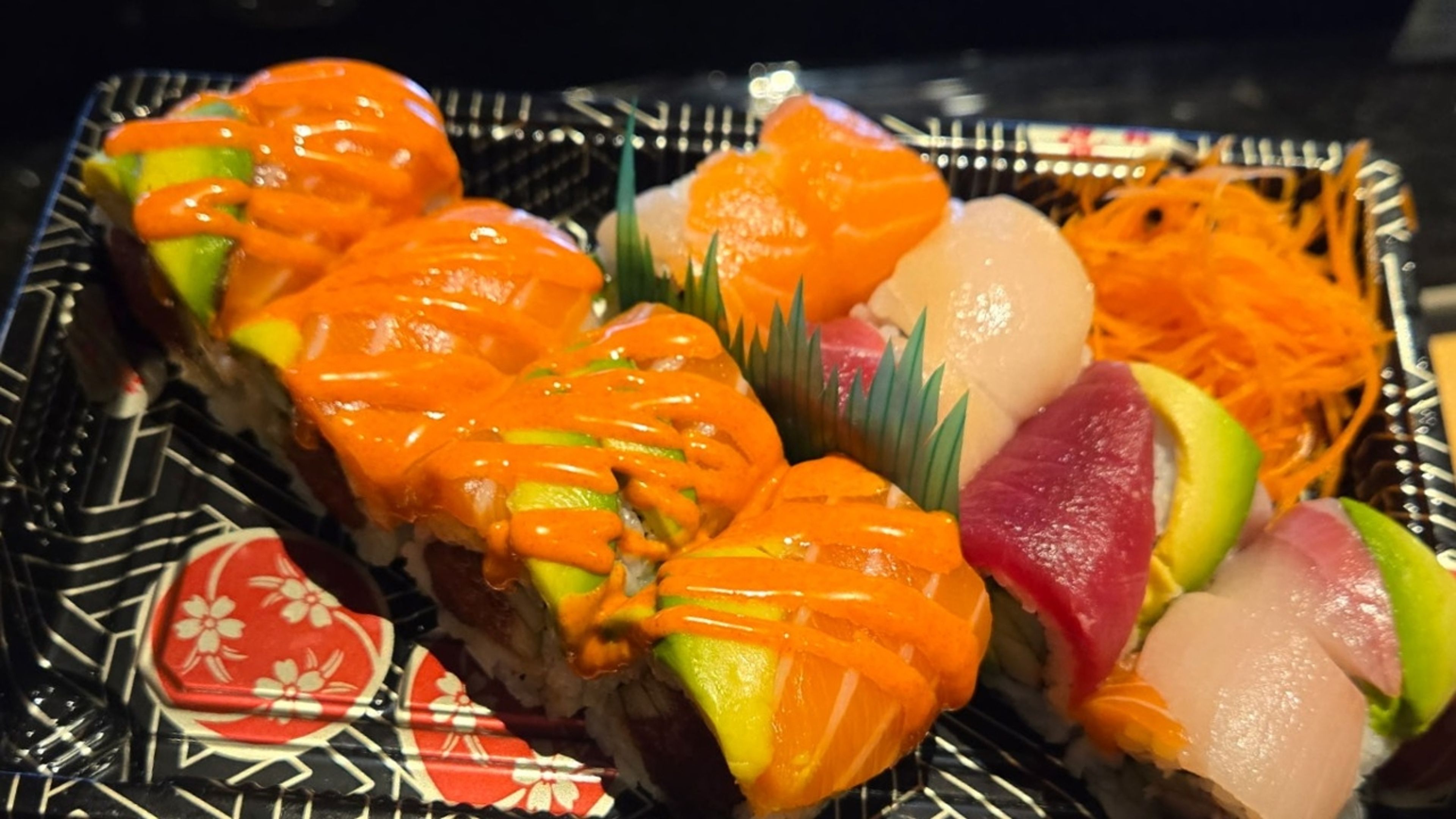 (L) Signature Roll Duo.