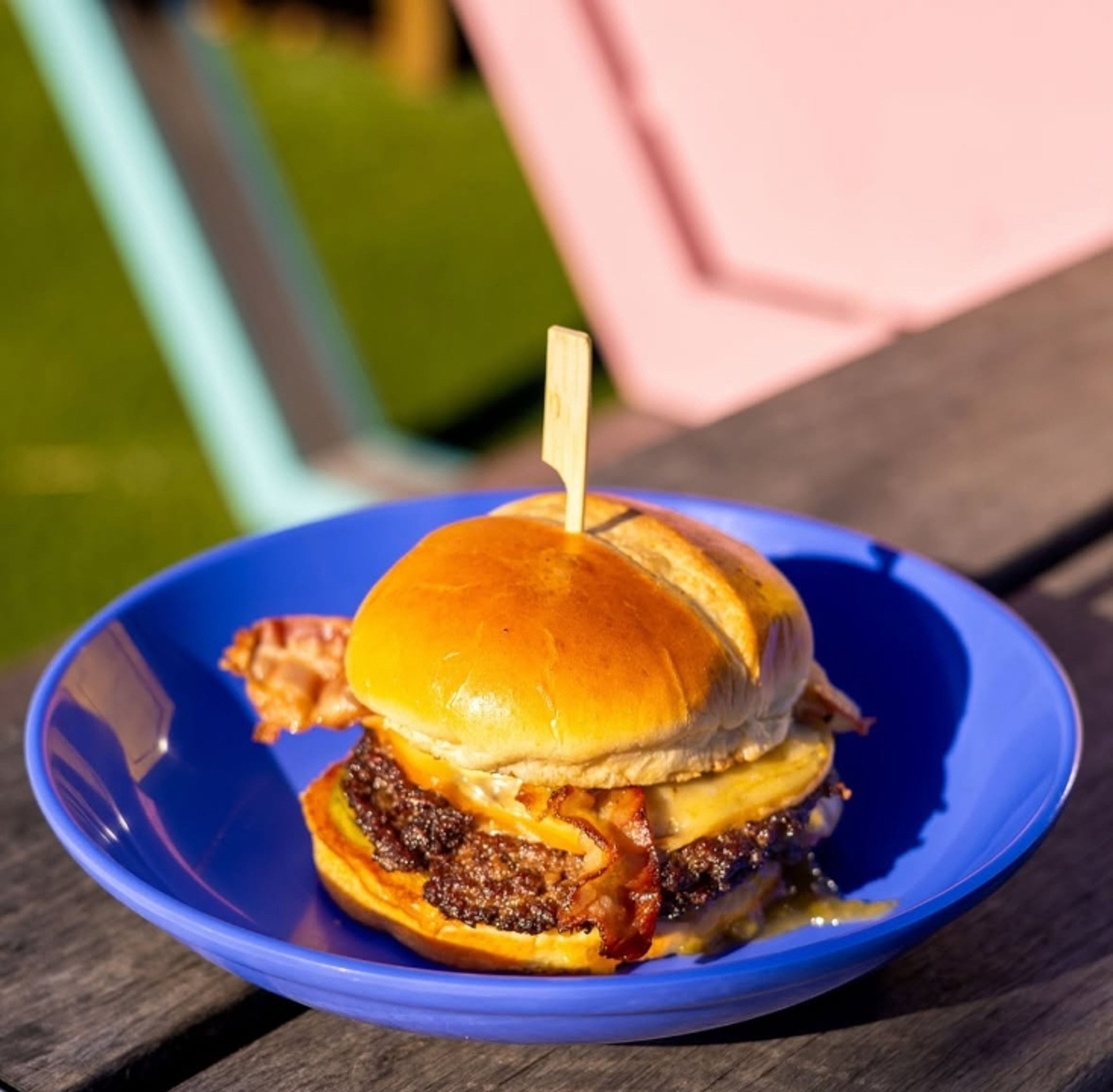 Single Patty Strut Burger.