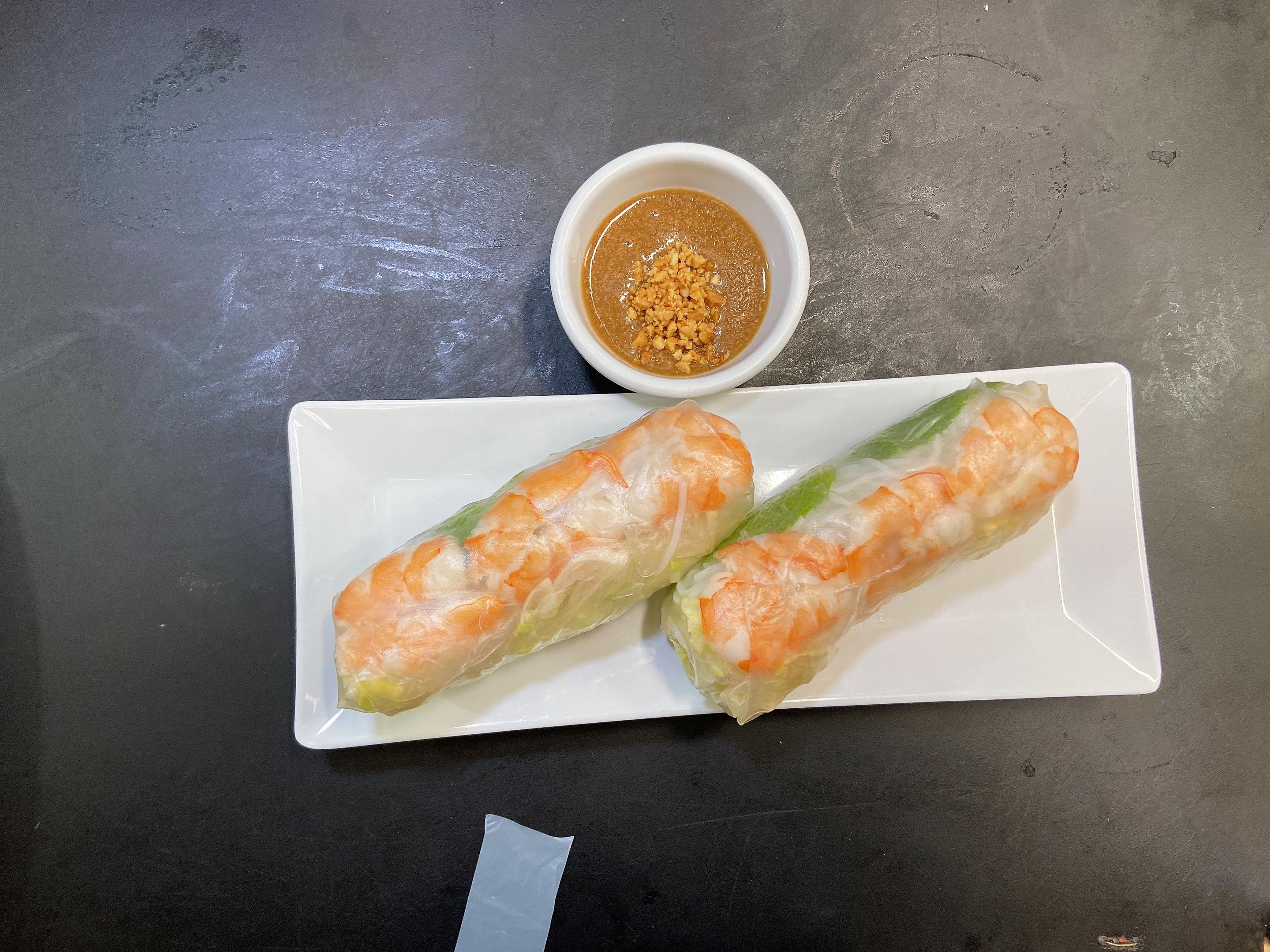 Vietnamese fresh spring rolls - goi cuon.