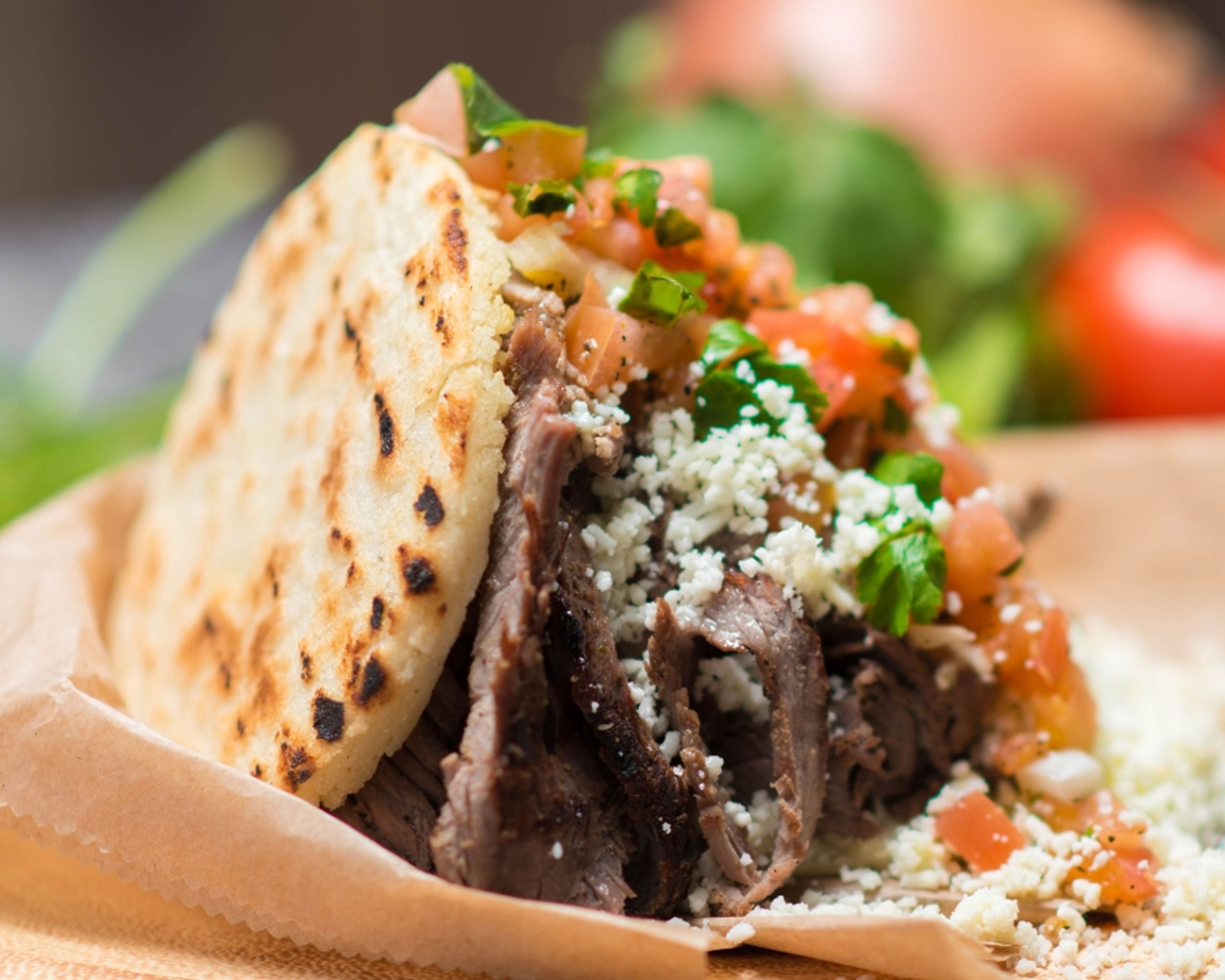 Arepa Mixta 2 Carnes/Grilled Meat (2).