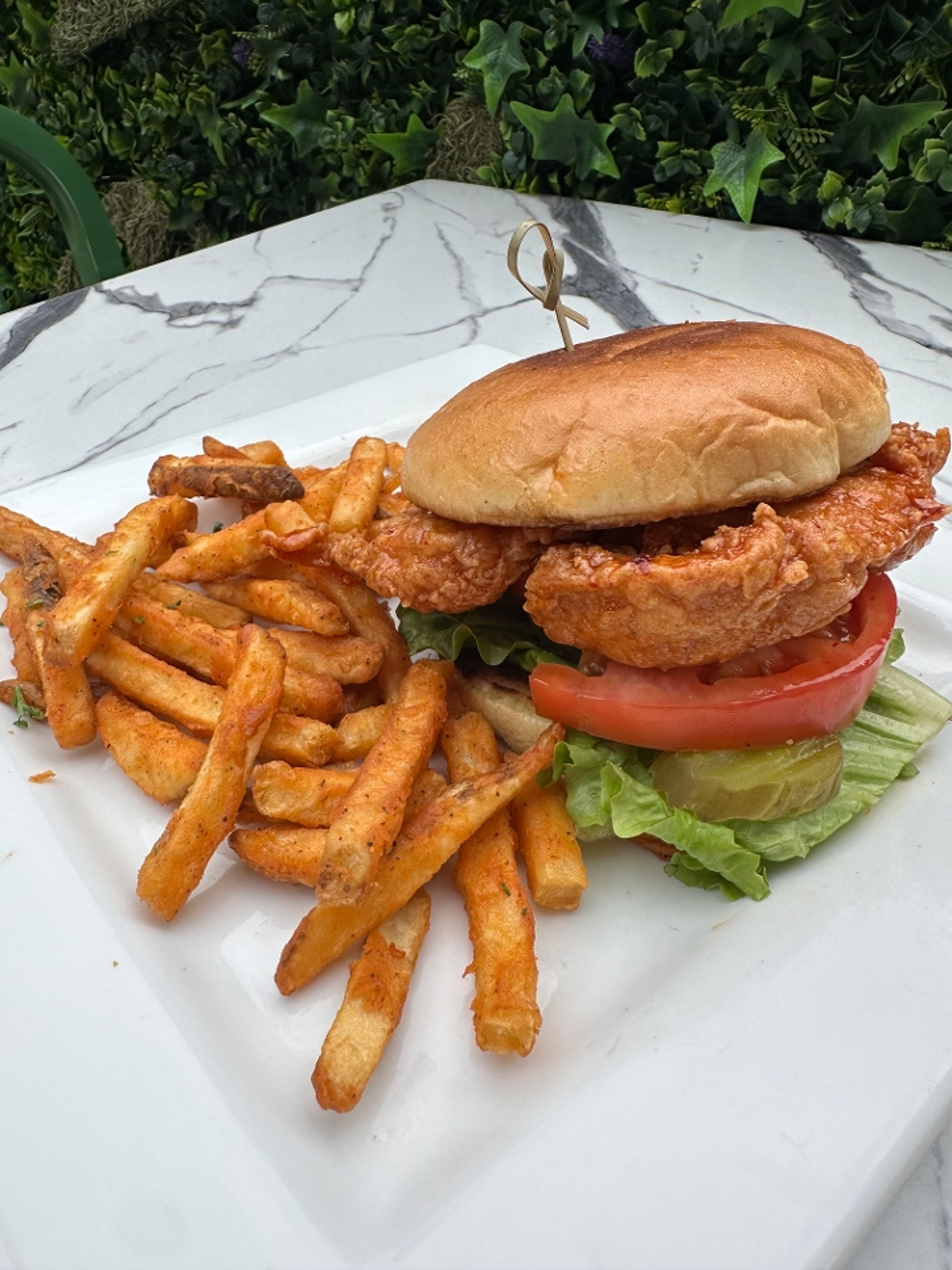 HOT HONEY CHICKEN SANDWICH