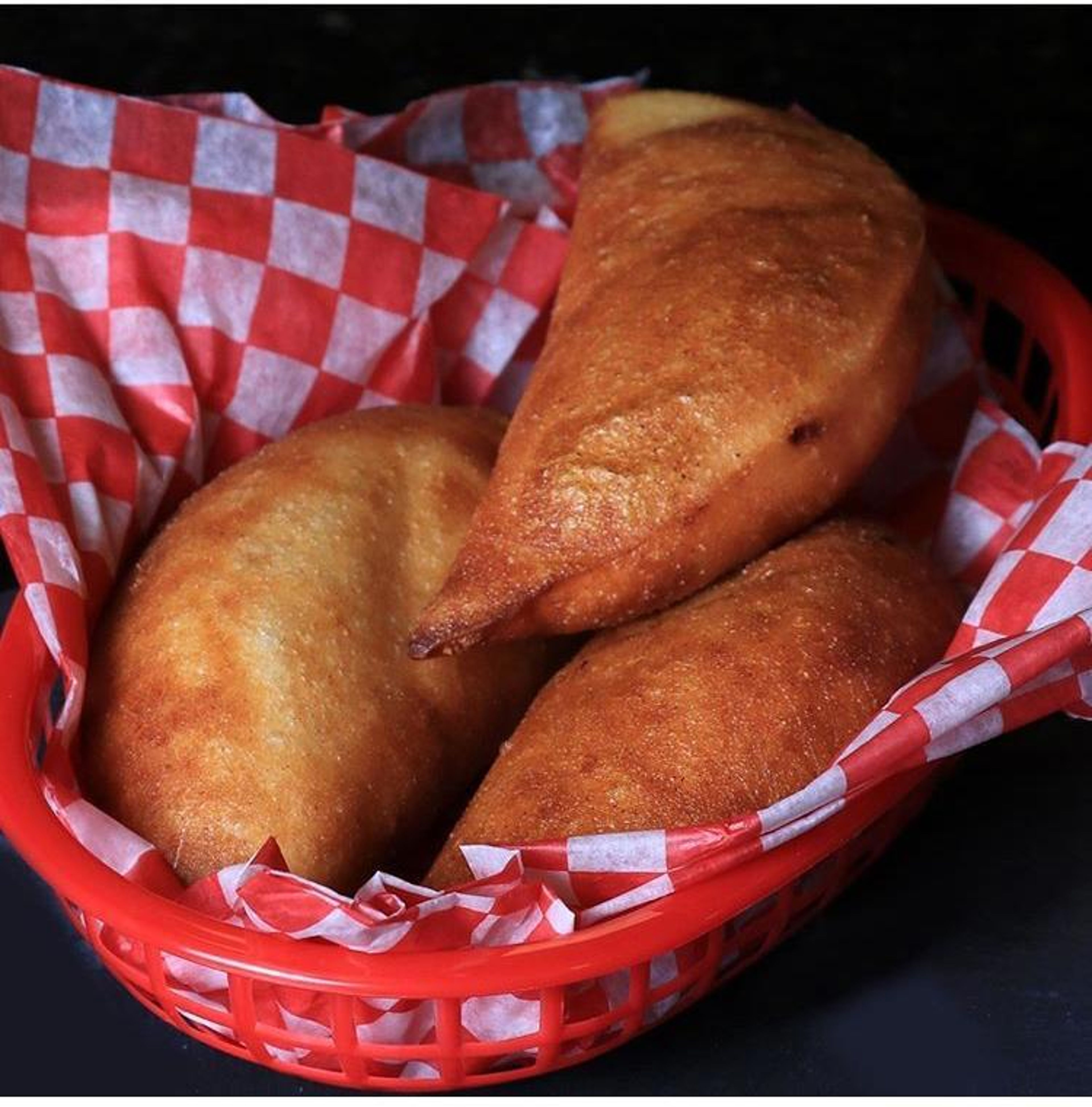 Emp. Ven. Black Beans and Cheese/Frijoles Negros con Queso.