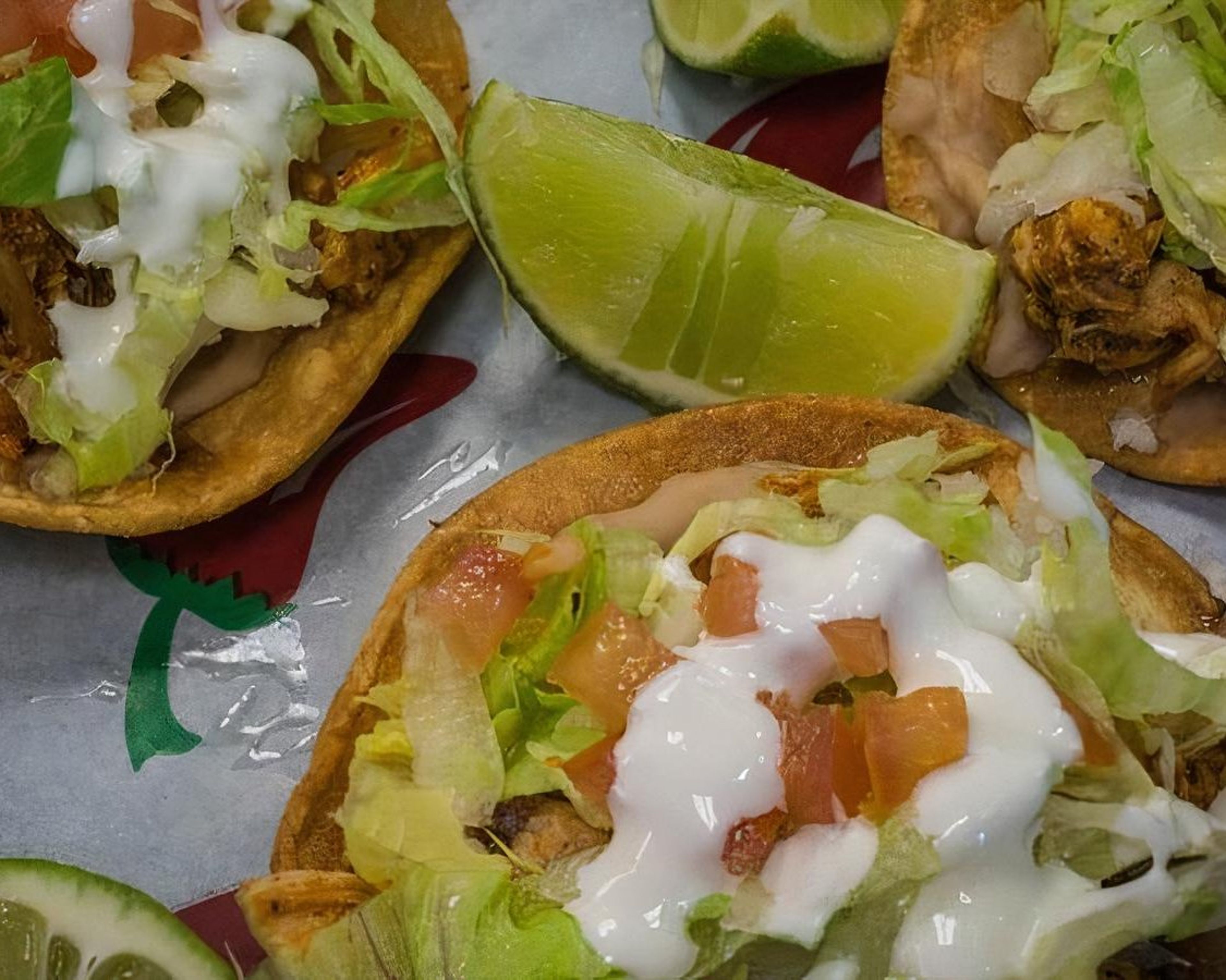 TOSTADAS DE TINGA.