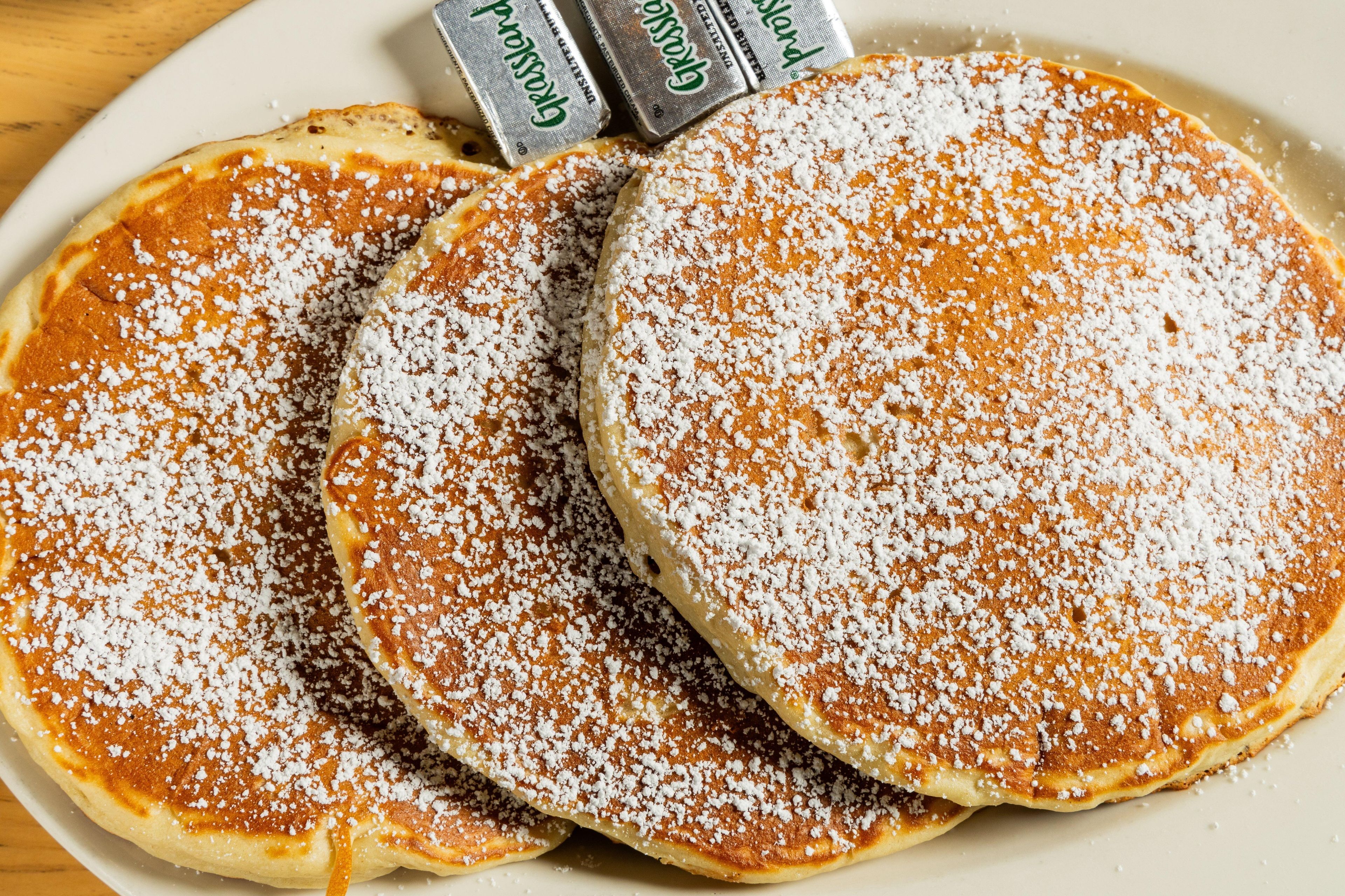 Chow Buttermilk Pancakes*.