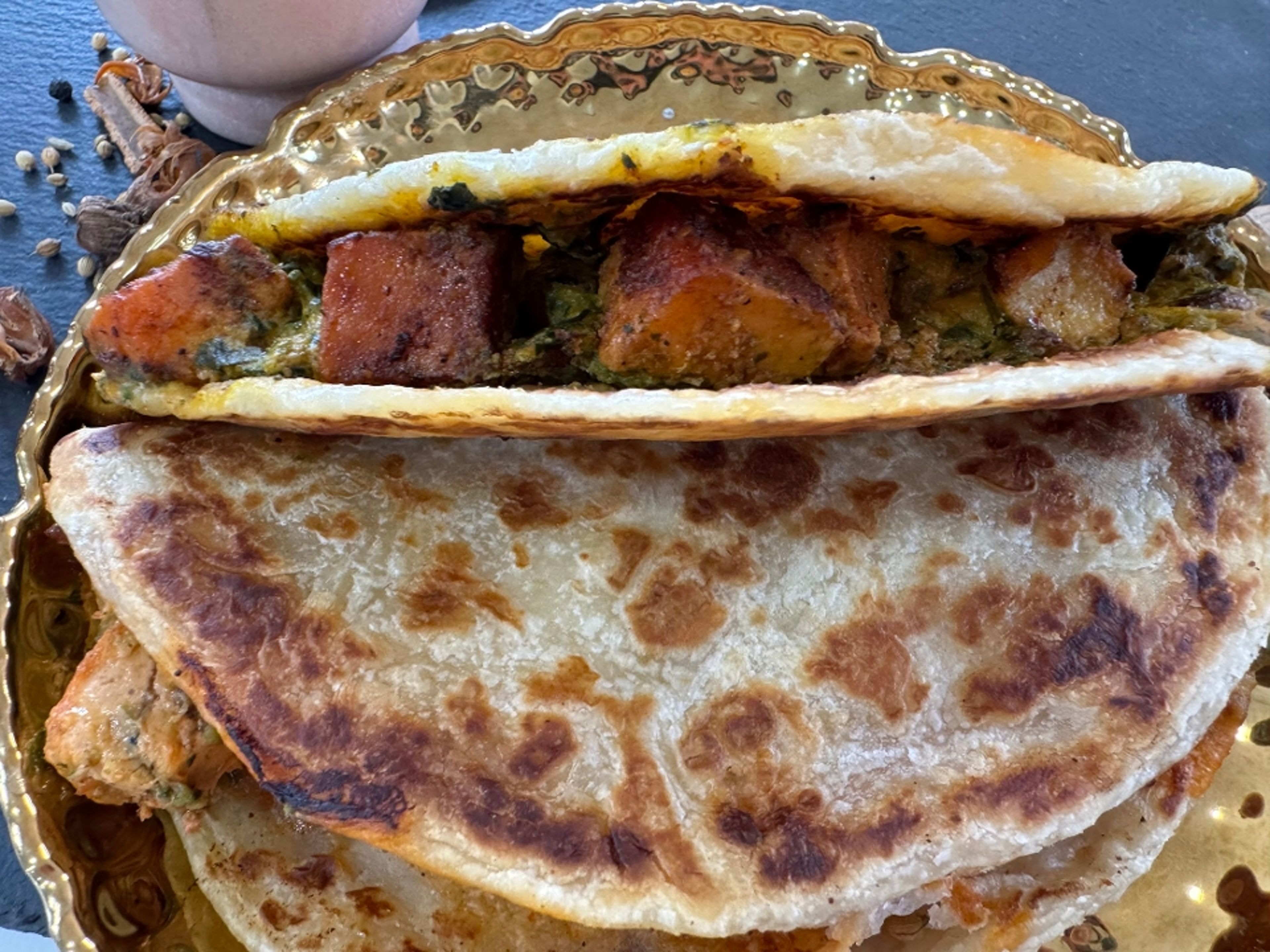 Parathadilla.