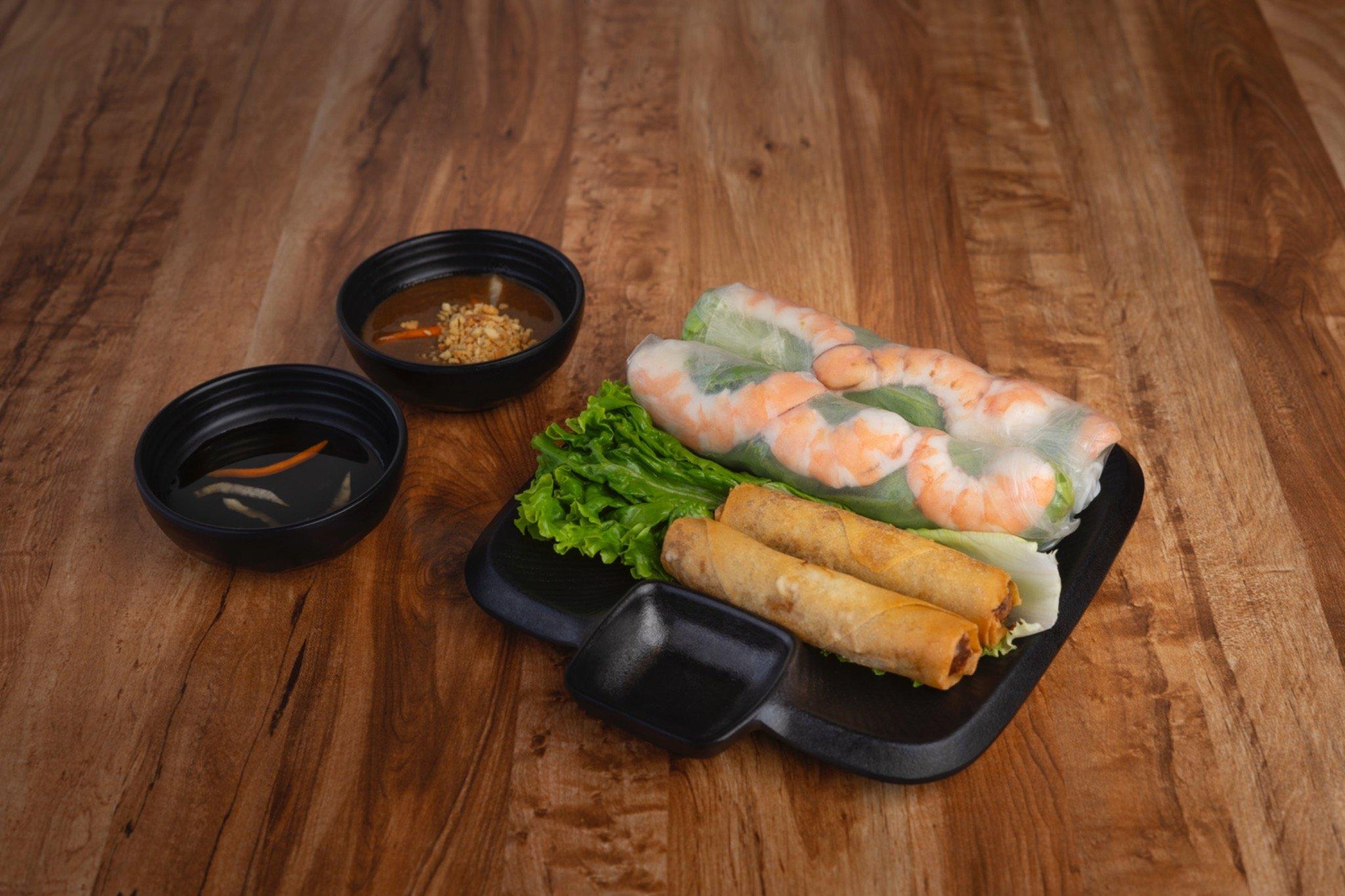 Egg Roll / Spring Roll Combo.