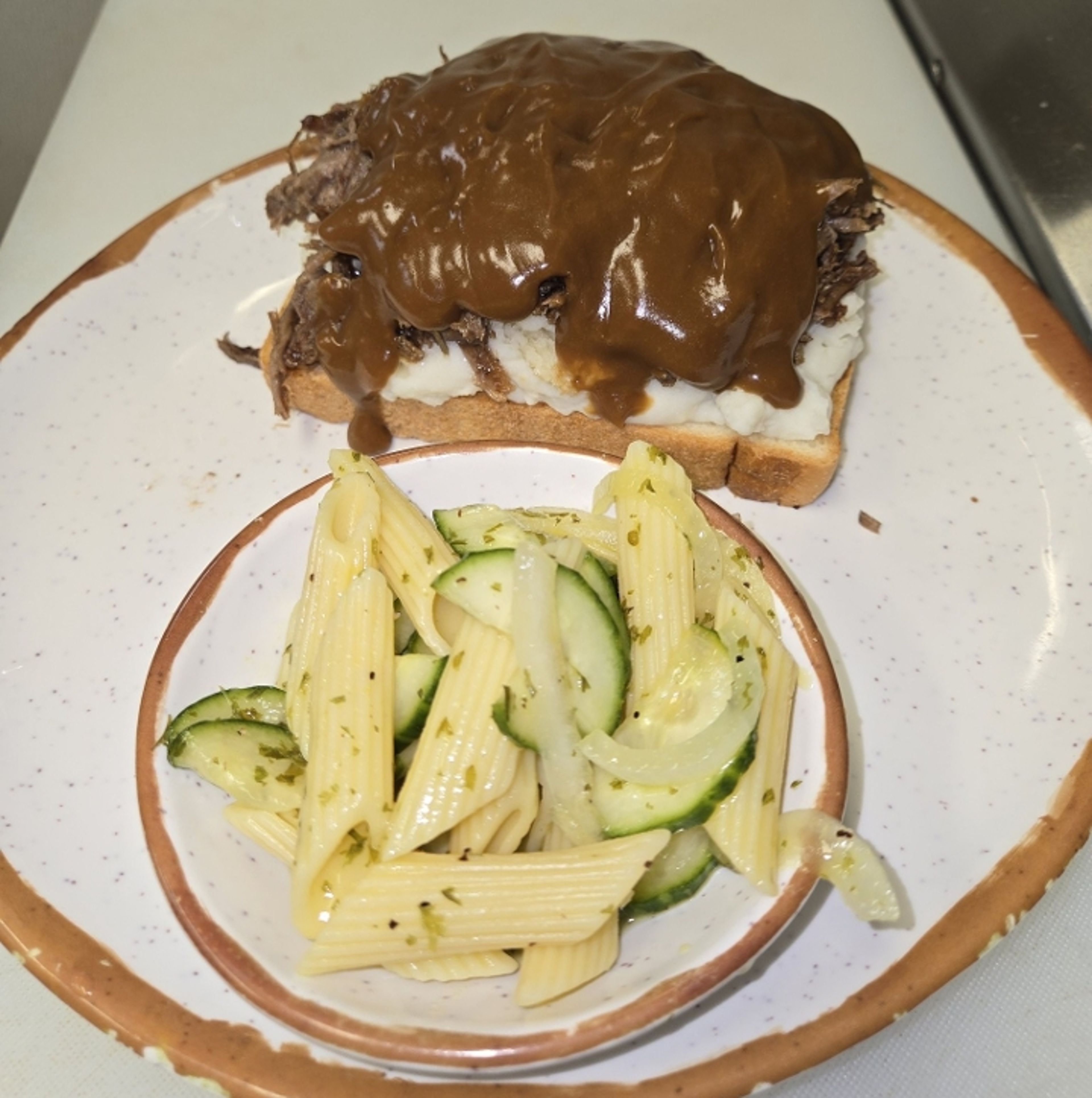 HOT ROAST BEEF SANDWICH.