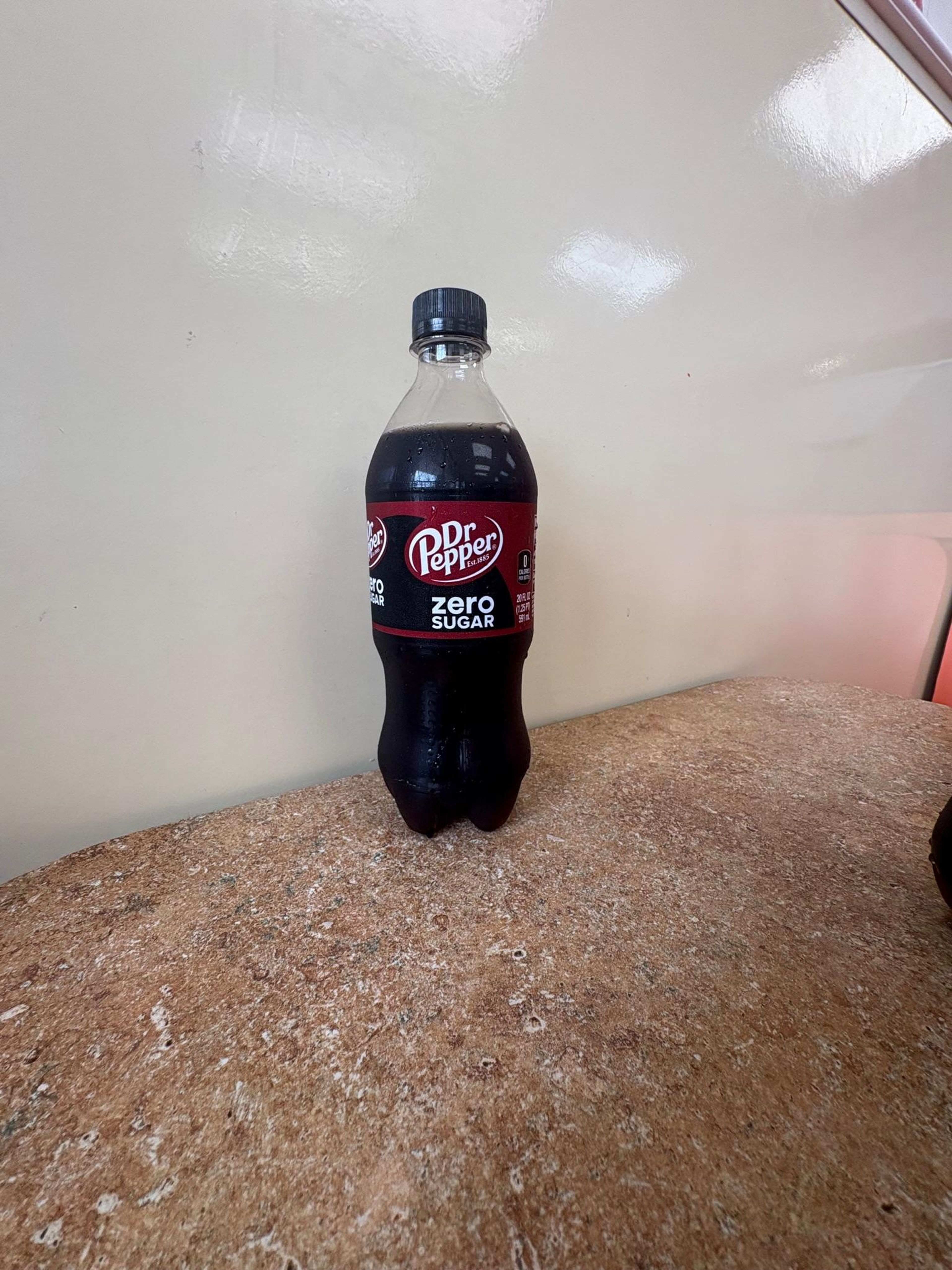 Bottle: Dr. Pepper Zero Sugar.