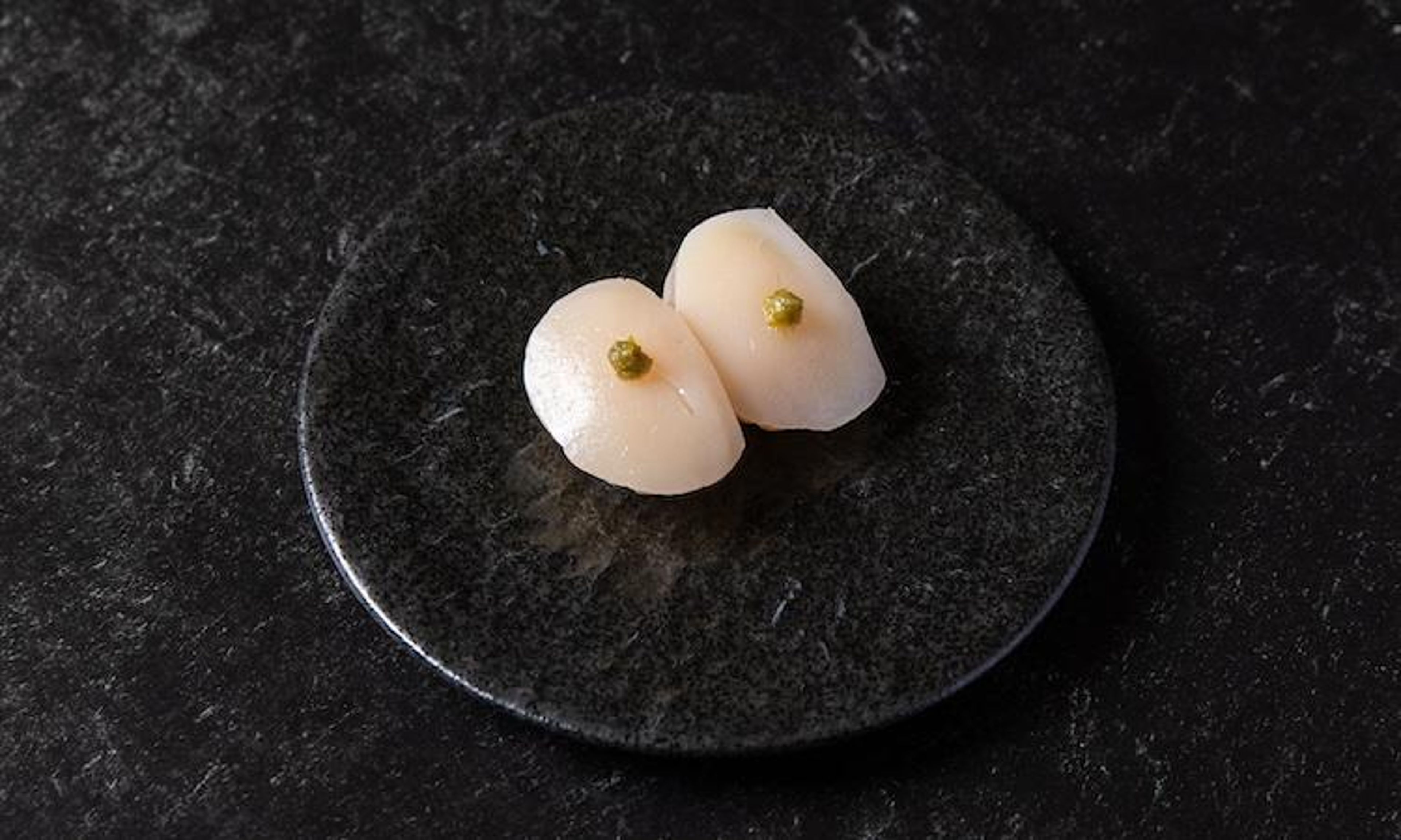 Hokkaido Scallop Sushi.