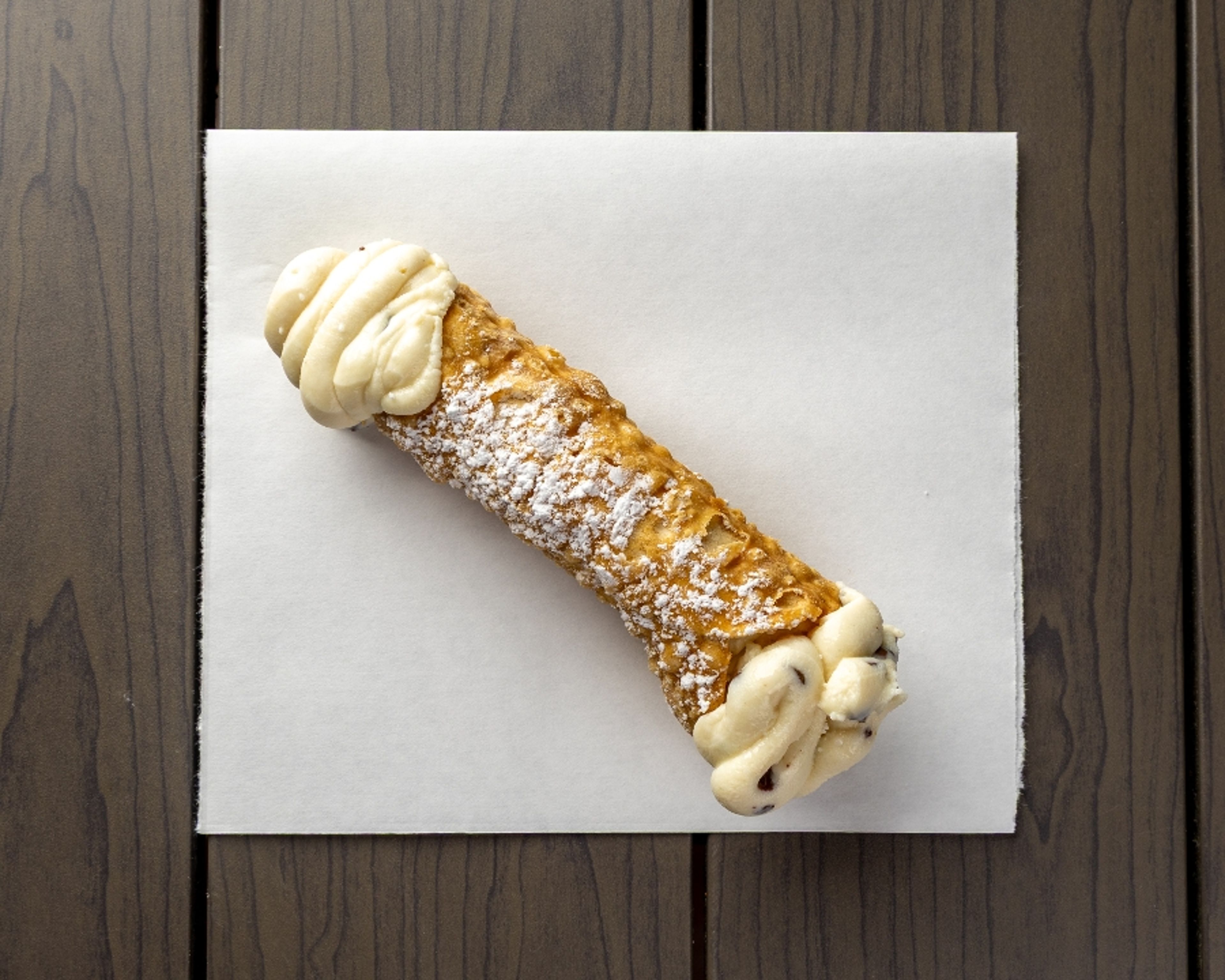 Cannoli.