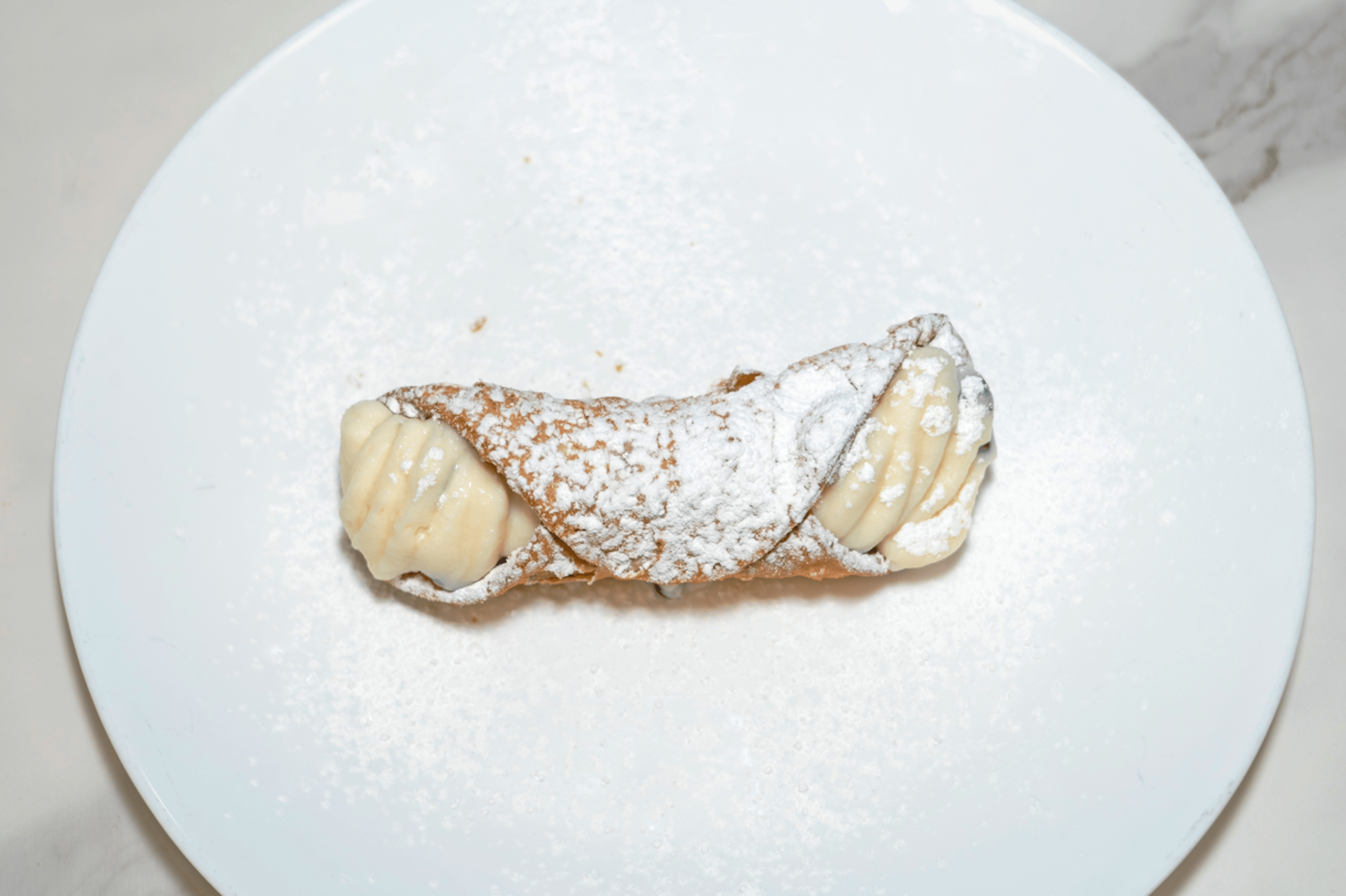 CANNOLI.