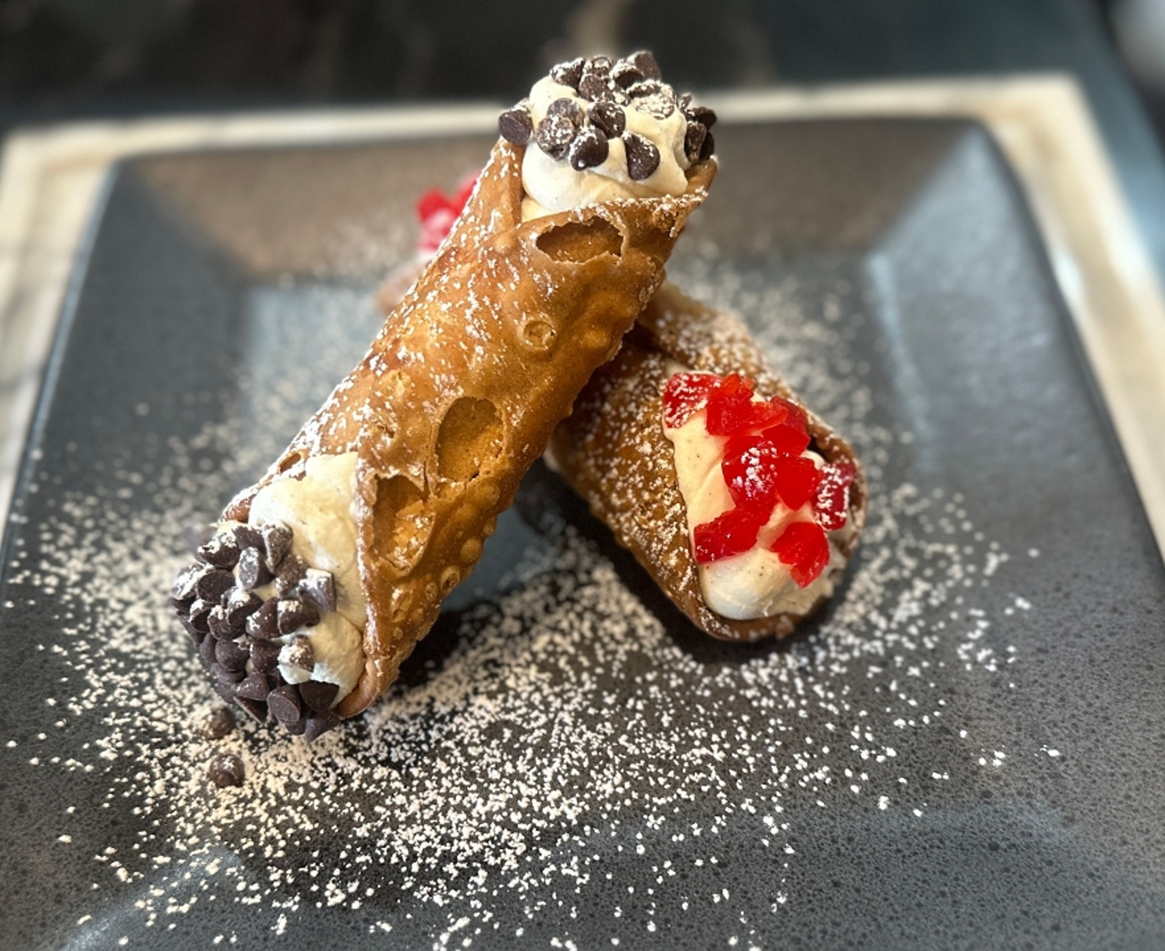 Cannoli.