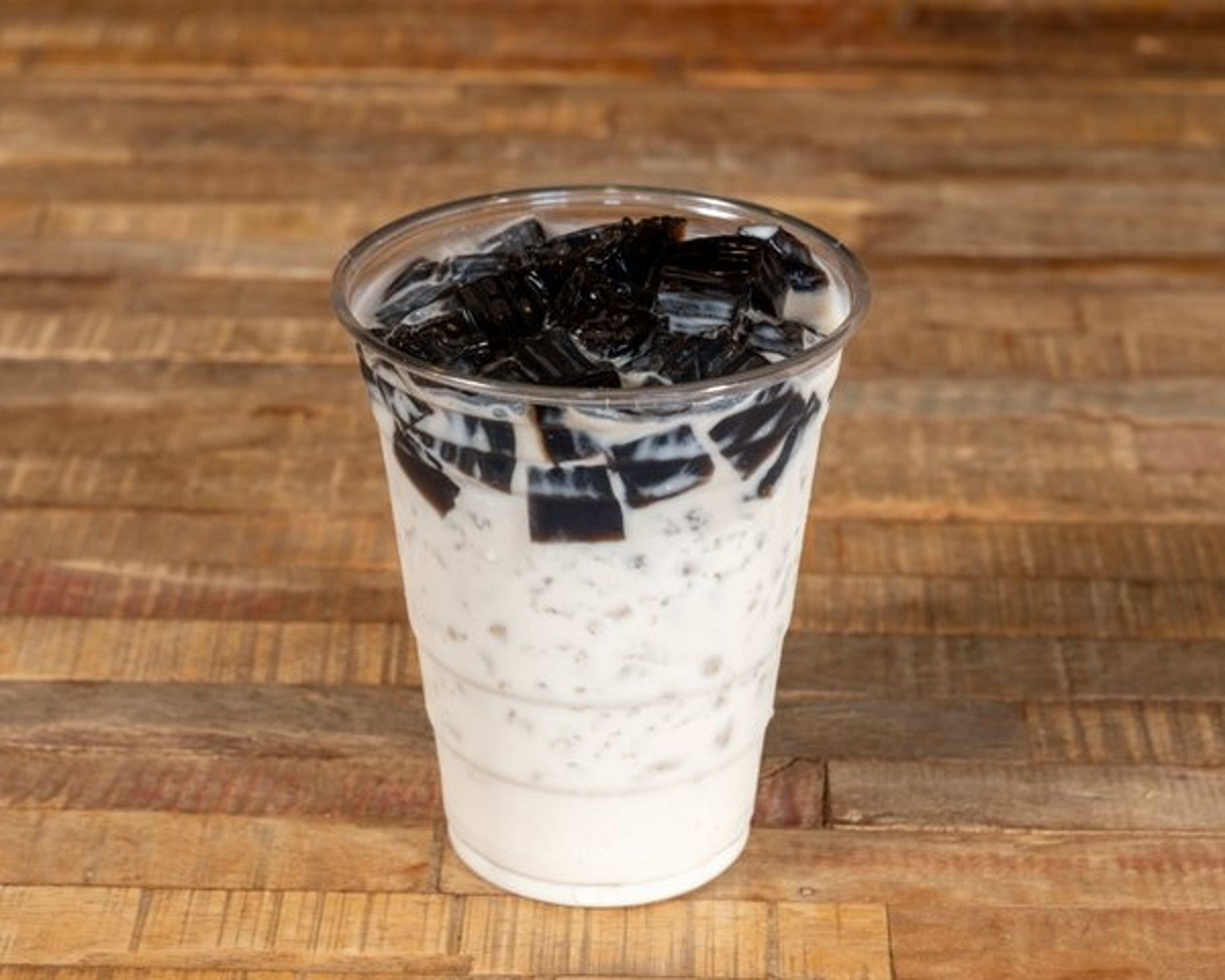 *Grass Jelly & Fresh Milk 22oz.
