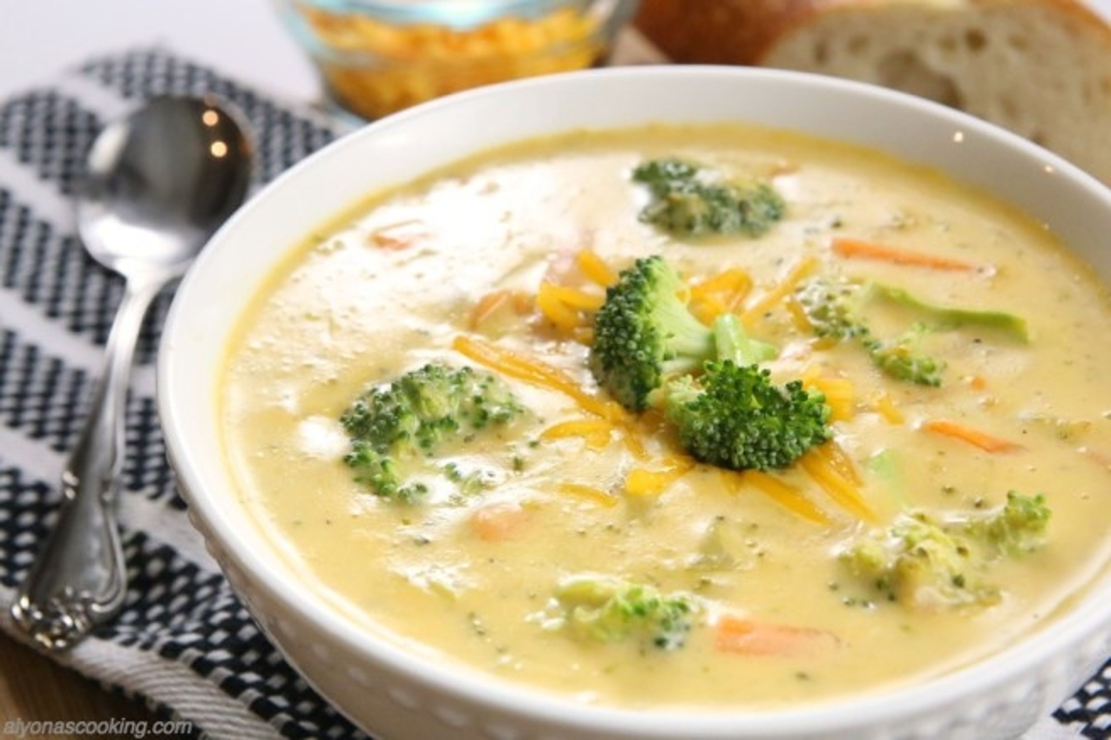 Cream of Broccoli / Creme de Broccoli (8oz).