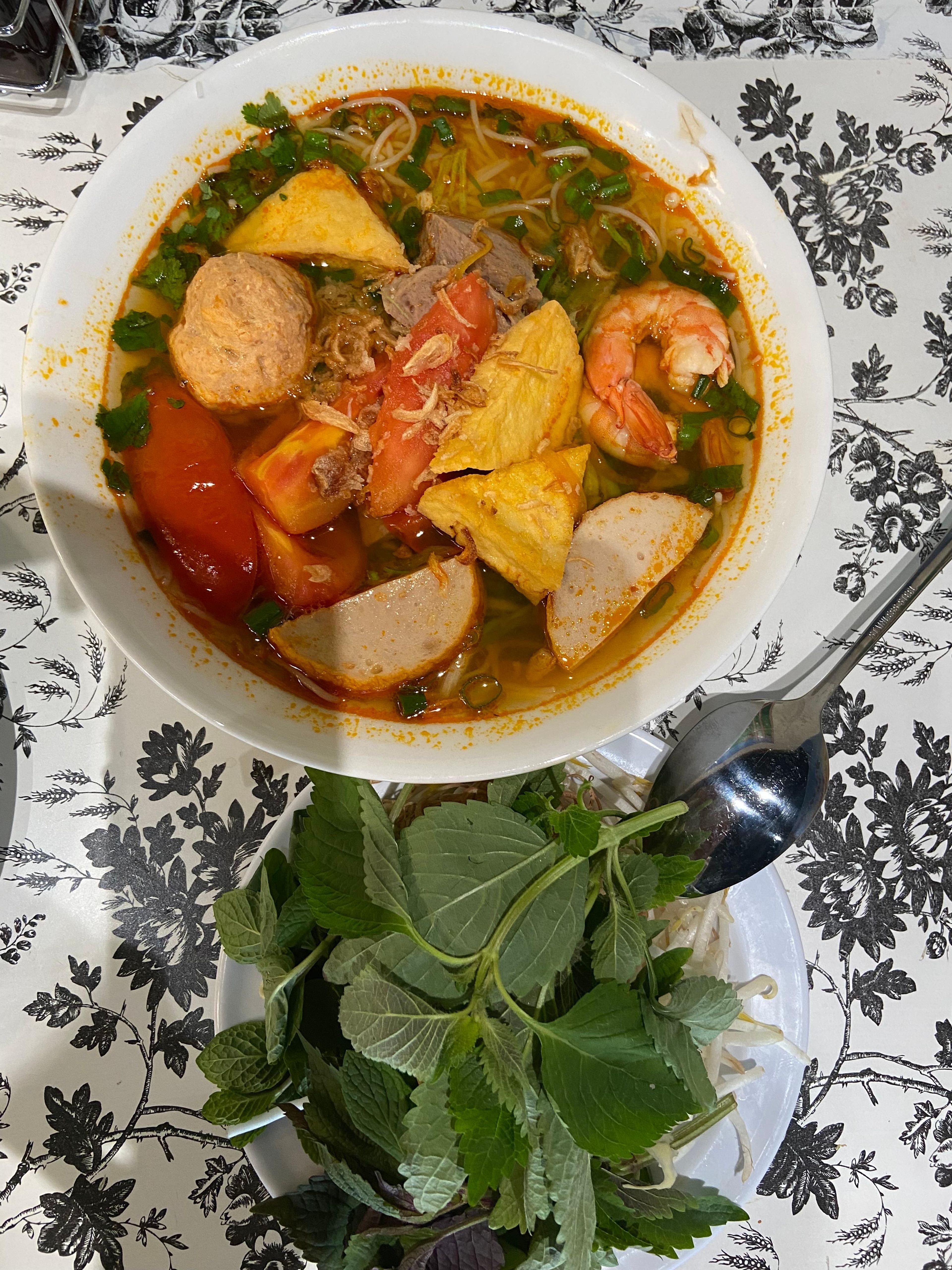 N2 - Vietnamese Crab Noodle Soup - Bún Riêu.