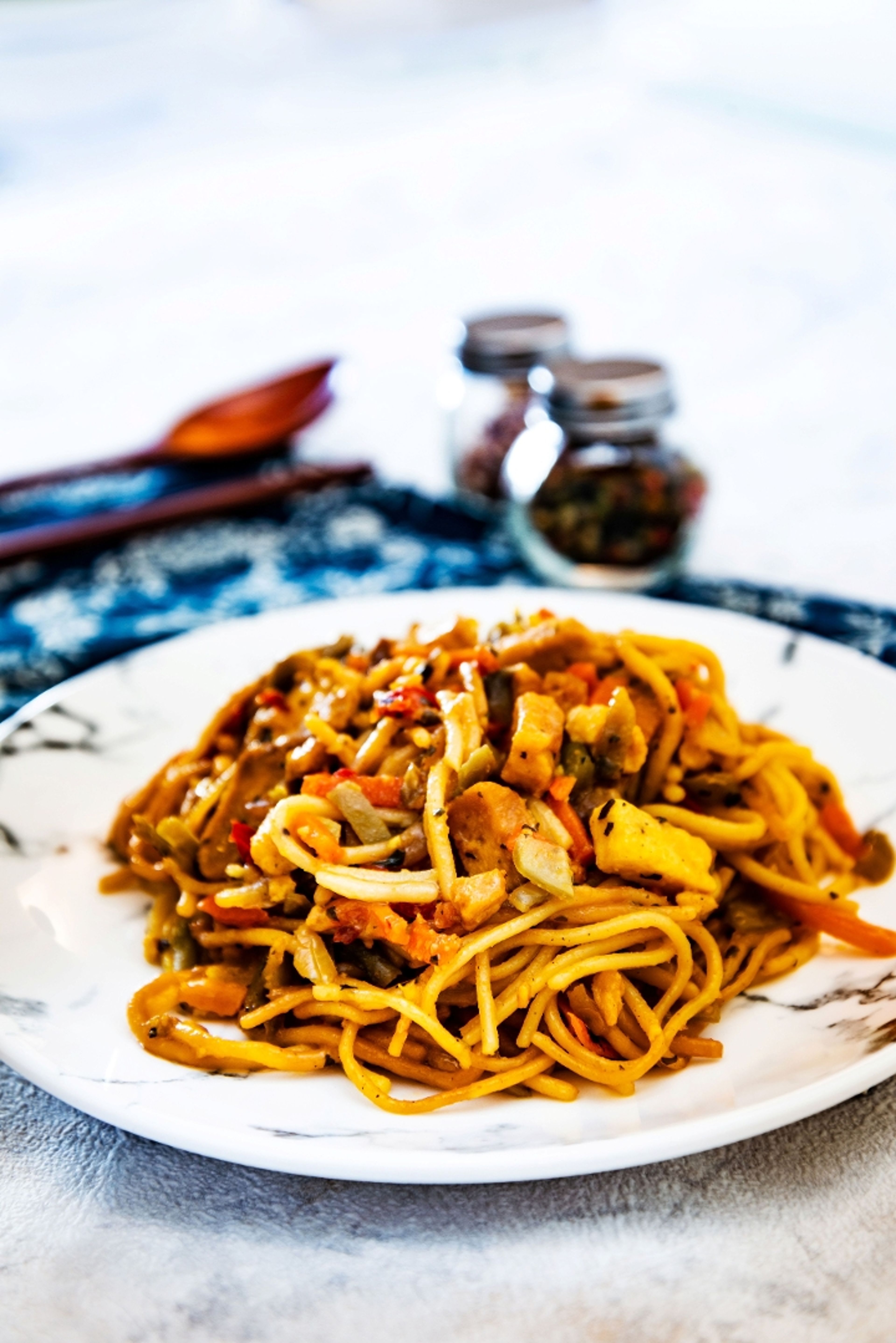 Hakka Noodles - Chicken.