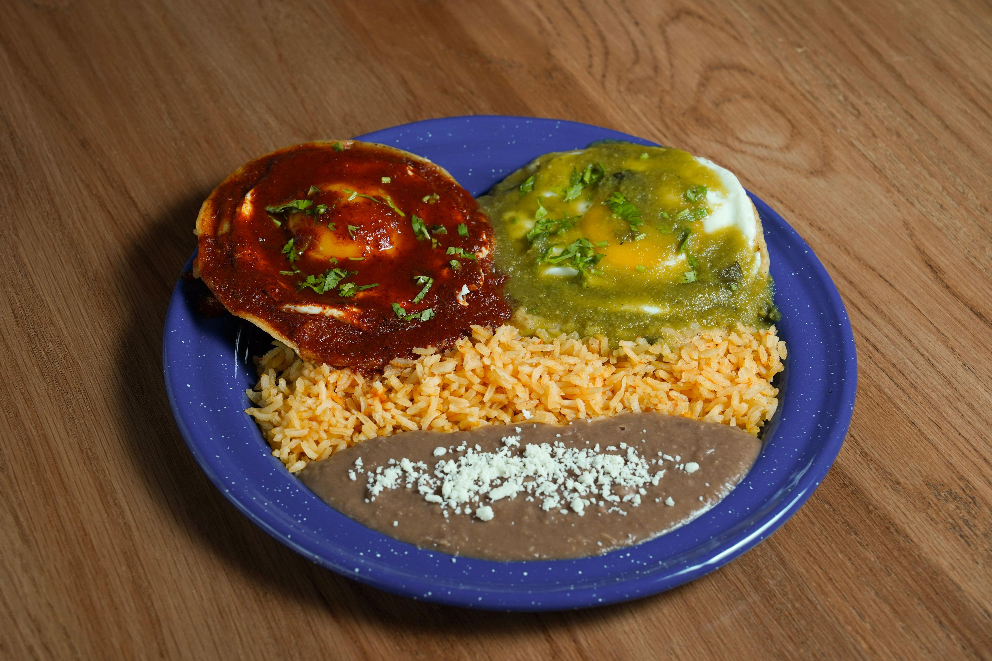 PLATILLO HUEVOS DIVORCIADOS.