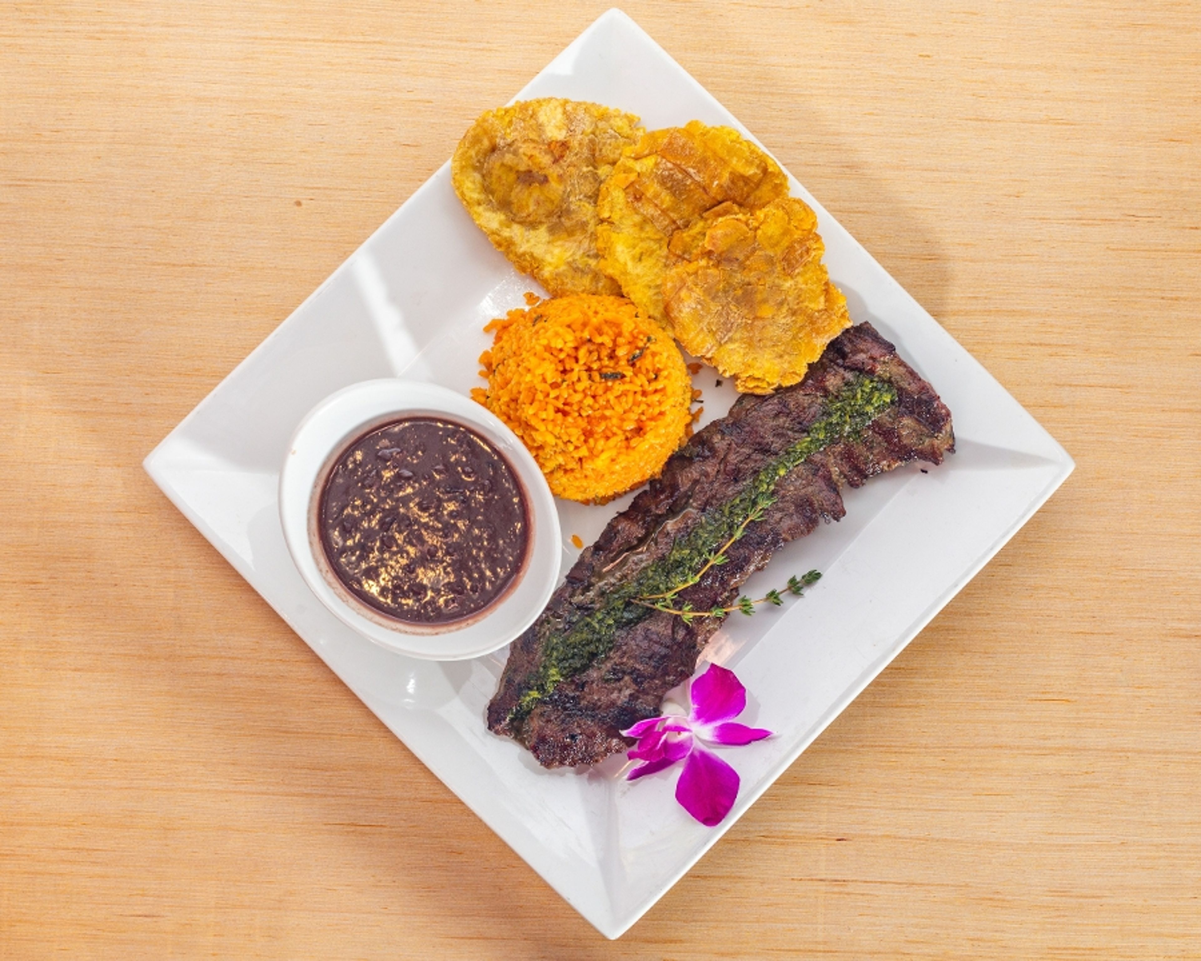 Media Noche: Cuban Sandwiches and Latin-American Cuisine