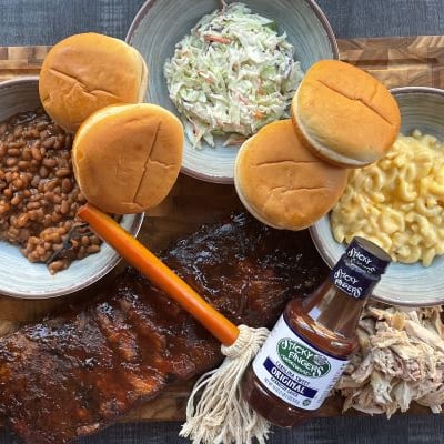 FAMILY MEAL RIBS & CHICKEN.