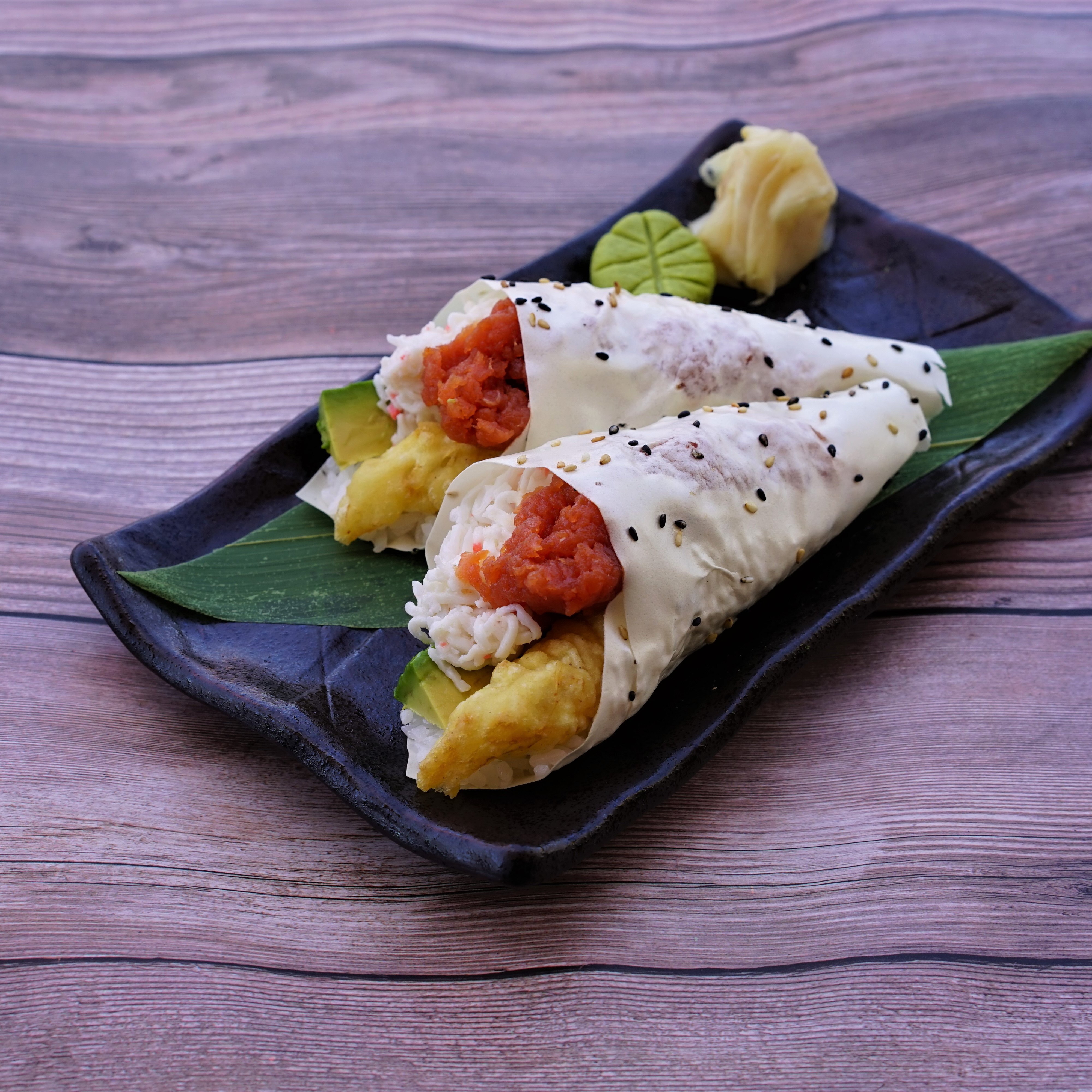 Half & Half Hand Roll.