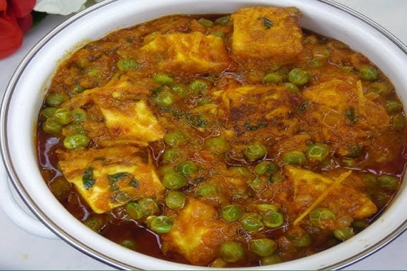 Zaika-e-mutter Paneer